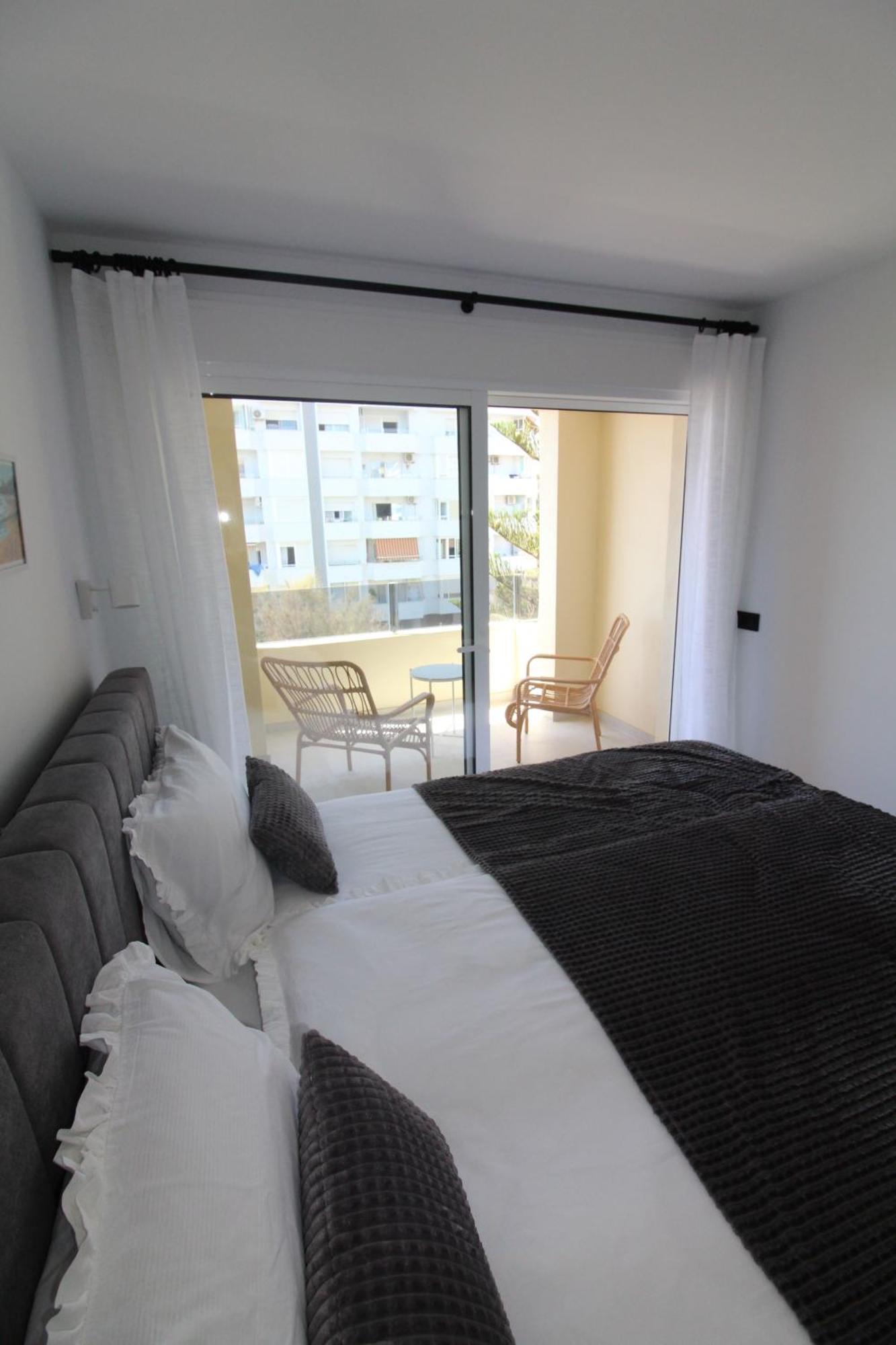 121- Beachfront With Views, * Fuengirola
