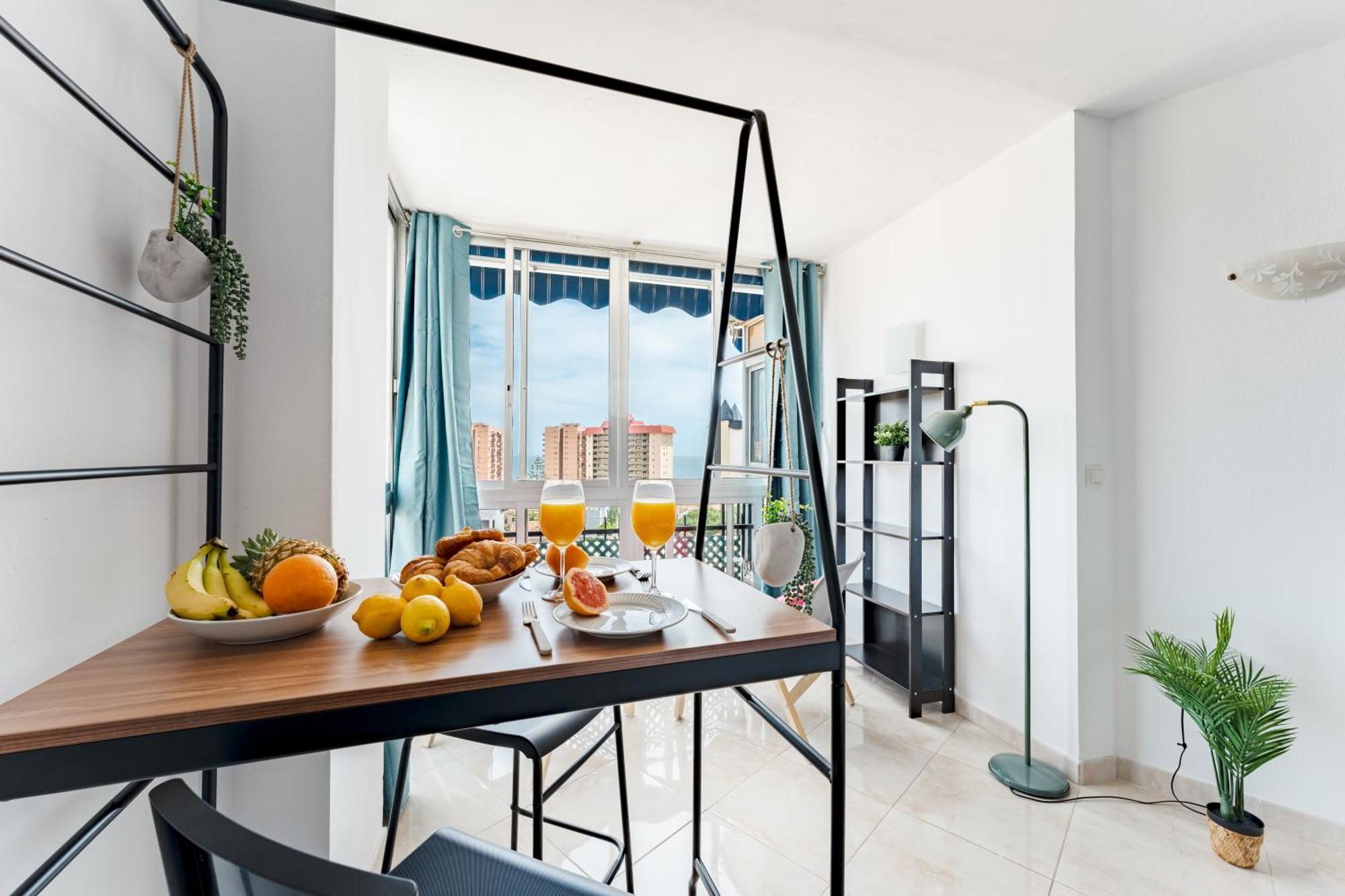 Ct 301 - Faro's Centro Huoneisto Fuengirola