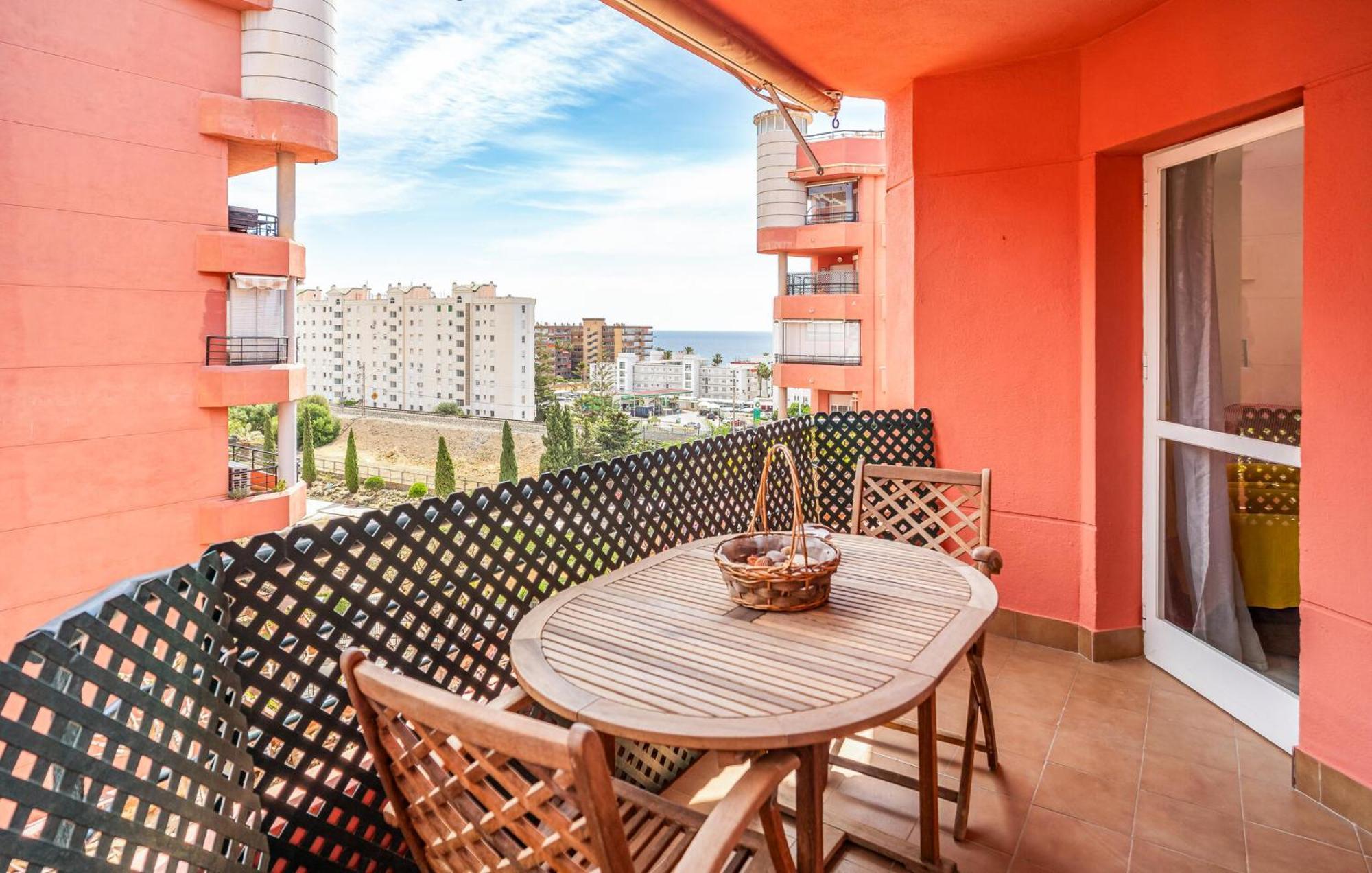Stunning In With Kitchen Fuengirola