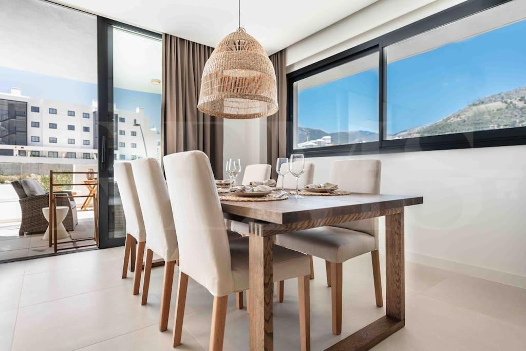 Lovely View With Private Jacuzzi & Terrace, Pool And Parking By Rems
