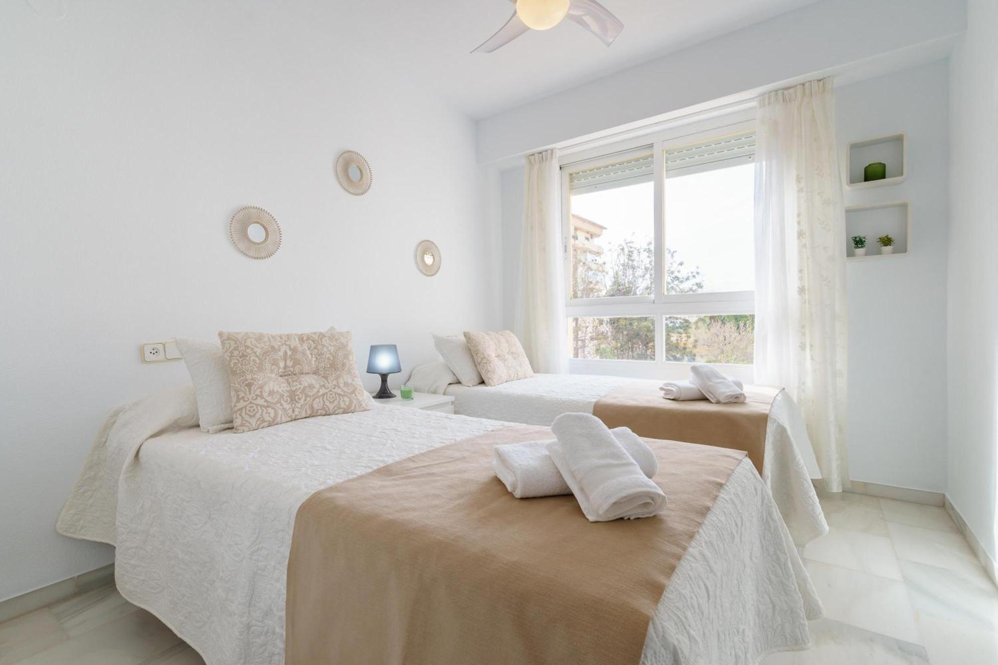 Hispanidad With Pool - Happy Apartment Fuengirola