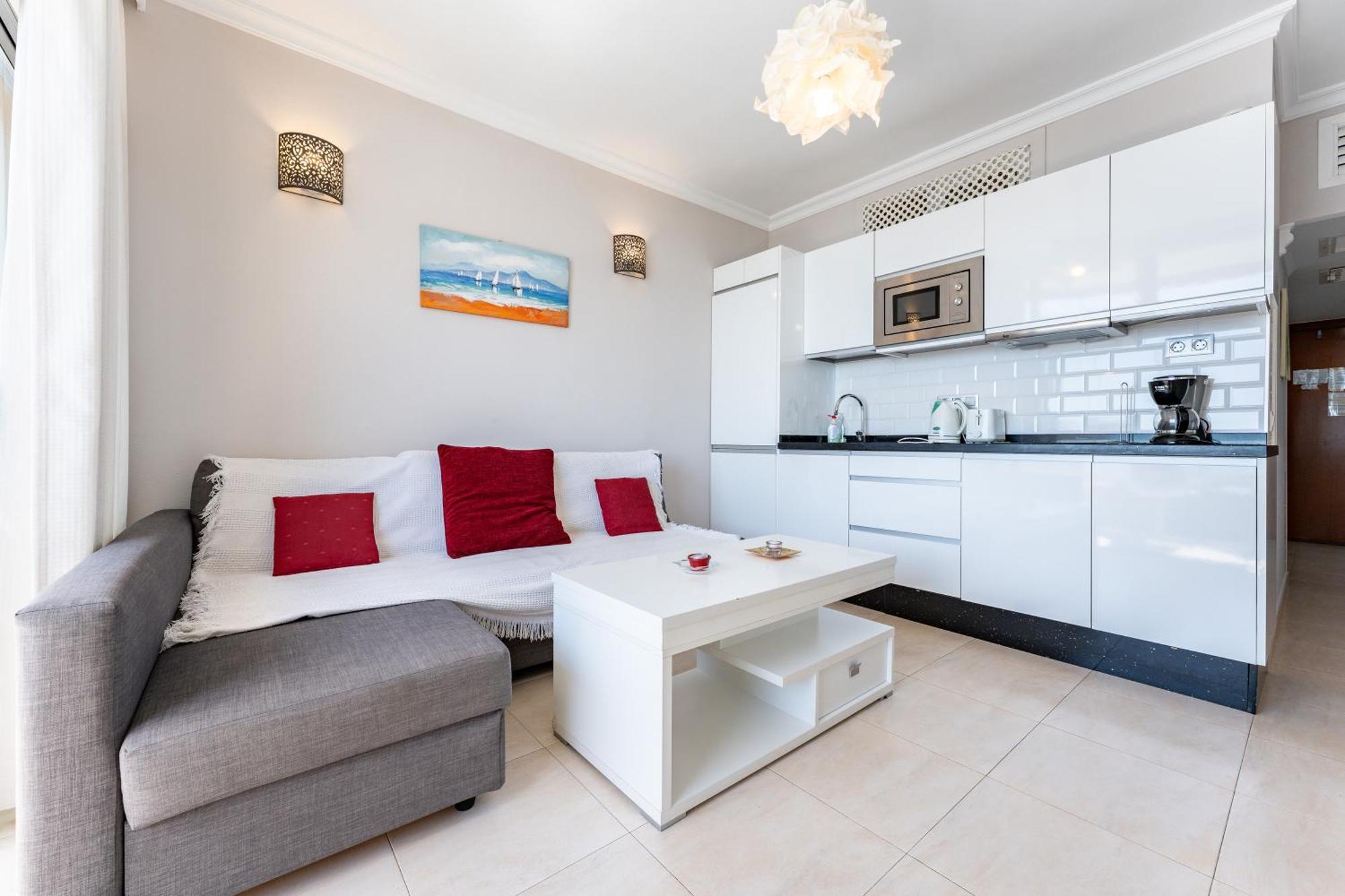 Stunning Marina View Apartment