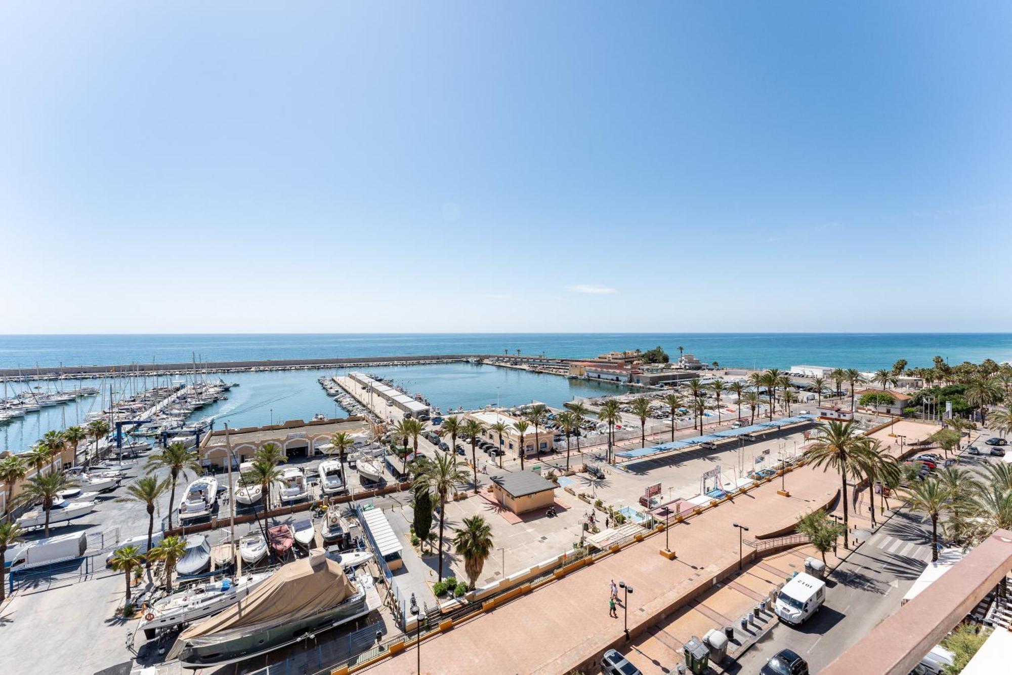 Stunning Marina View Fuengirola