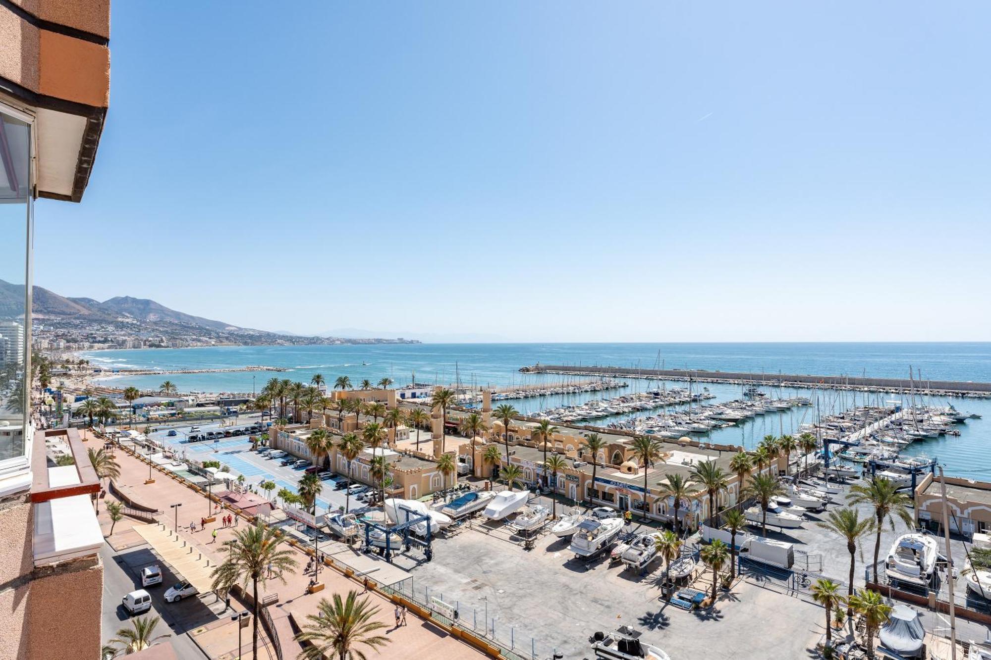 Apartment Stunning Marina View