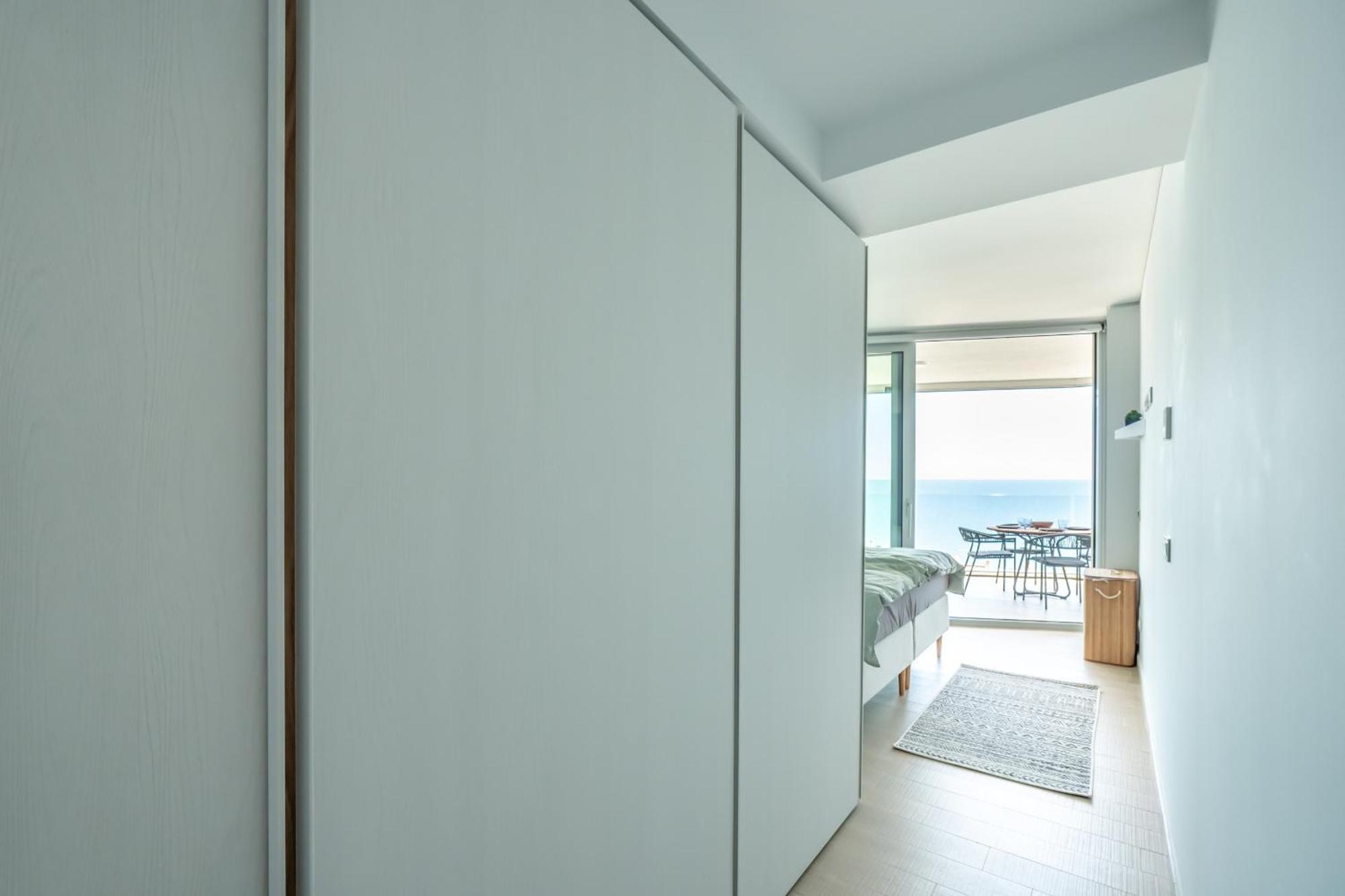 Apartment Amazing Sea Views - The Wave Ii, Pool And Sea View