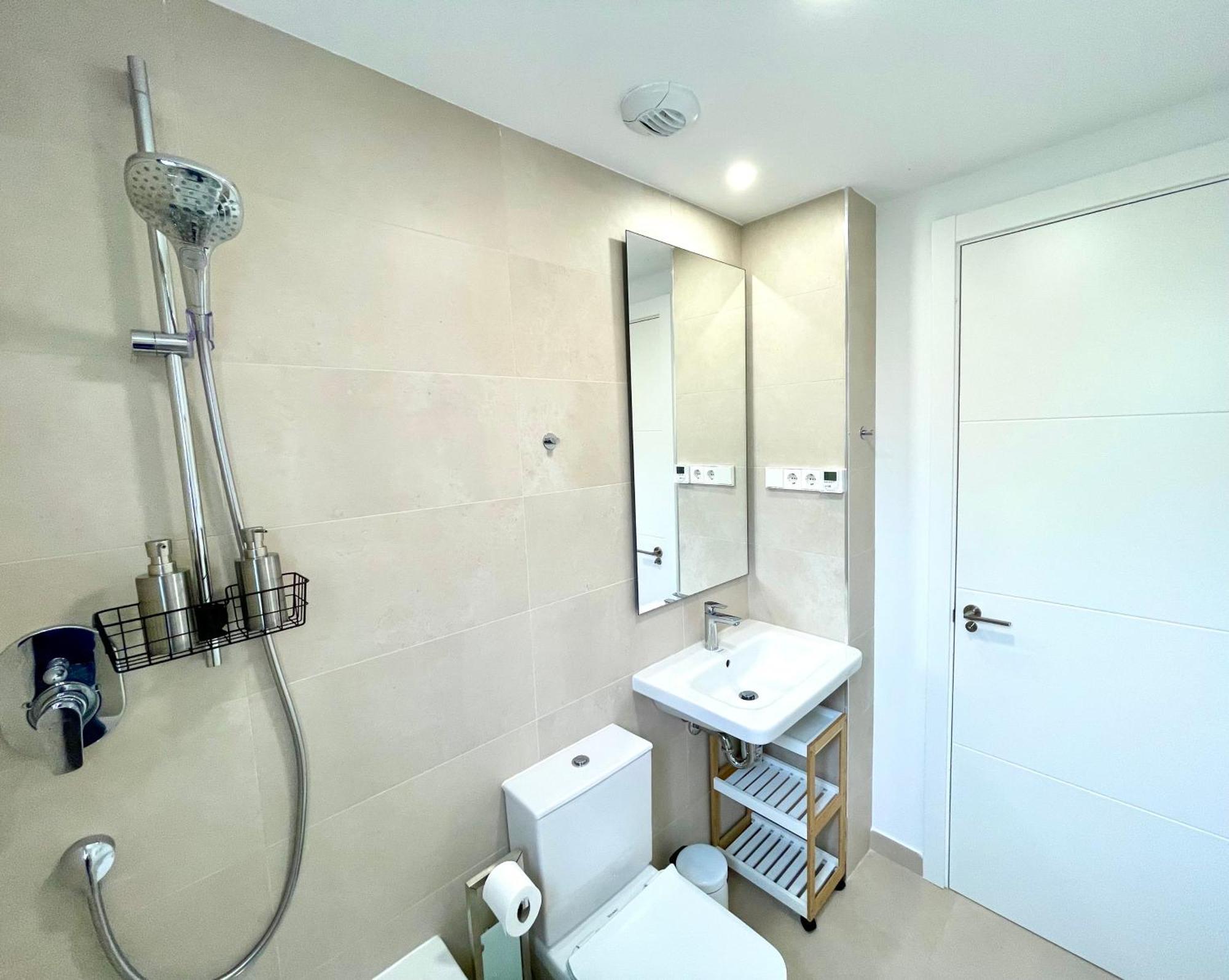 Magnificient 3 Bedroom By The Apartment *