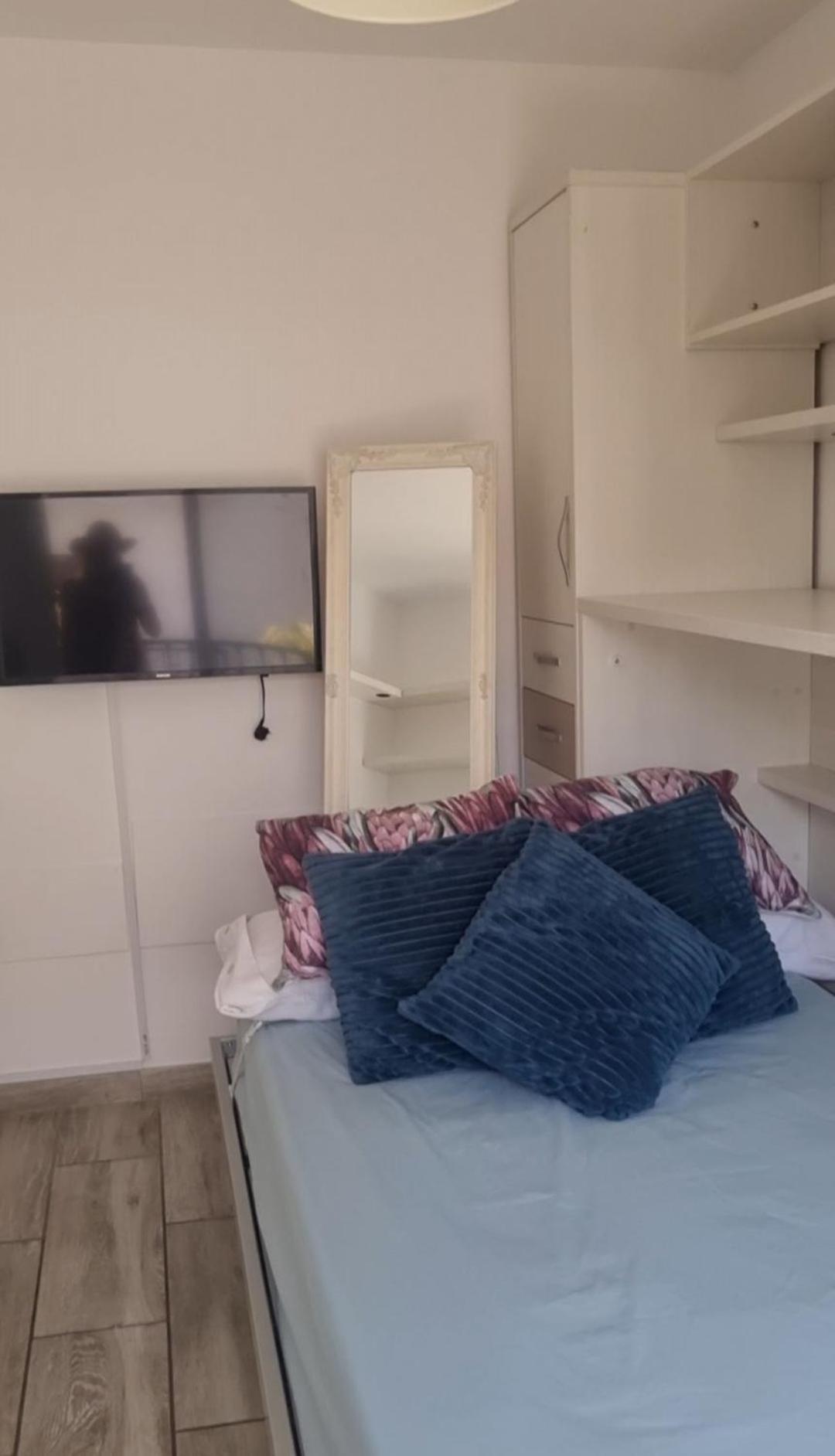 Estudio En Centro De * Fuengirola