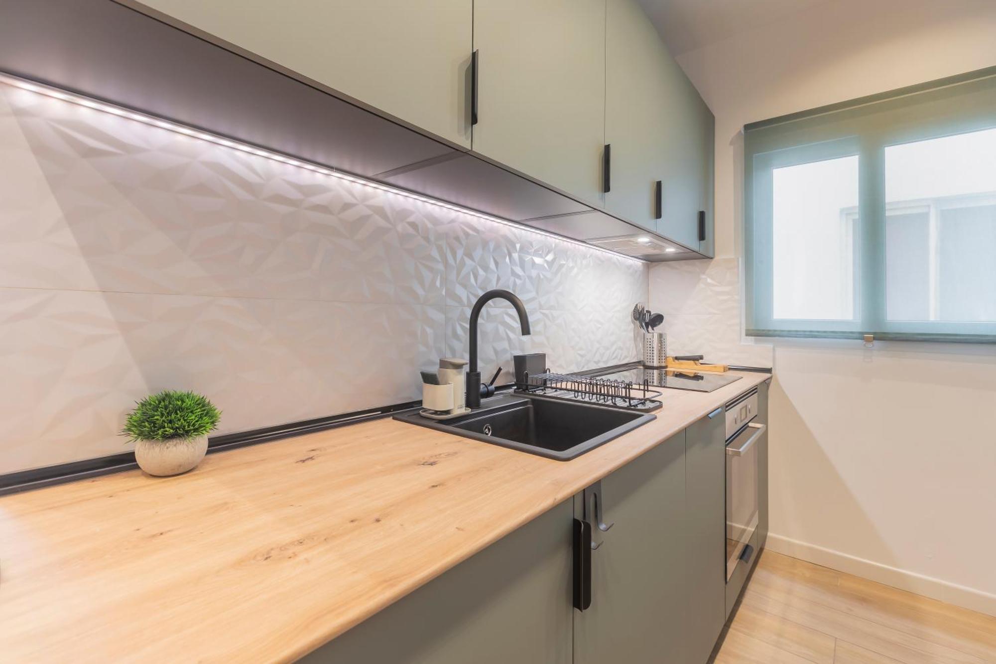 Fully Renovated In The Heart Of Fuengirola, 2 Min Walk To The Fuengirola