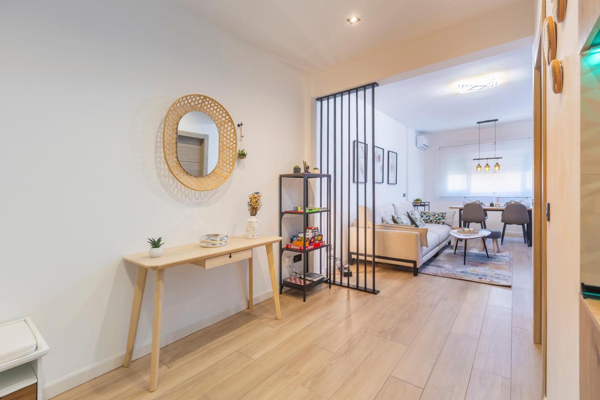 Apartment Fully Renovated In The Heart Of Fuengirola, 2 Min Walk To The