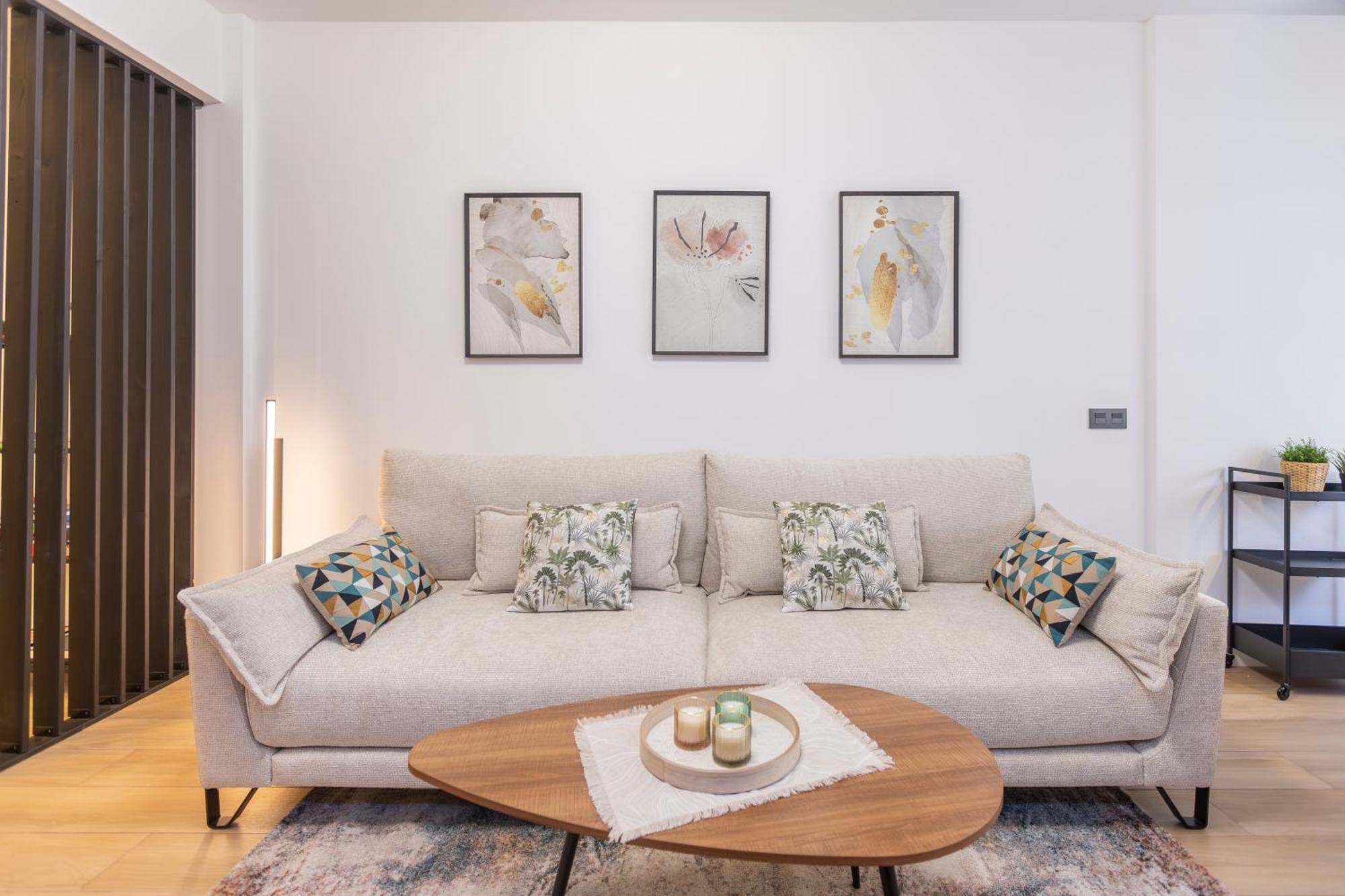 Fully Renovated In The Heart Of Fuengirola, 2 Min Walk To The Apartment