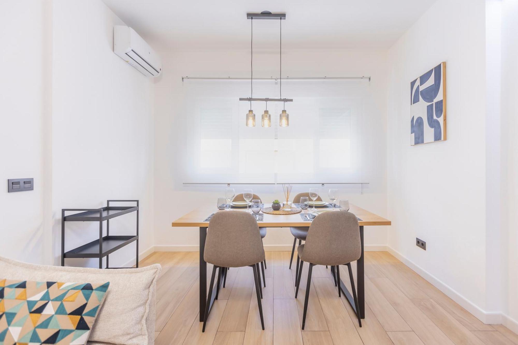 Fully Renovated In The Heart Of Fuengirola, 2 Min Walk To The Apartment Fuengirola
