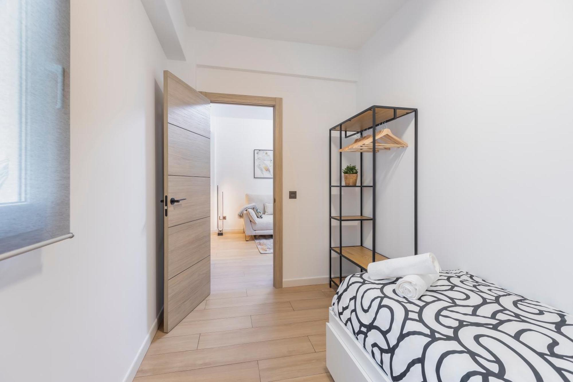 Fully Renovated In The Heart Of Fuengirola, 2 Min Walk To The Apartment *