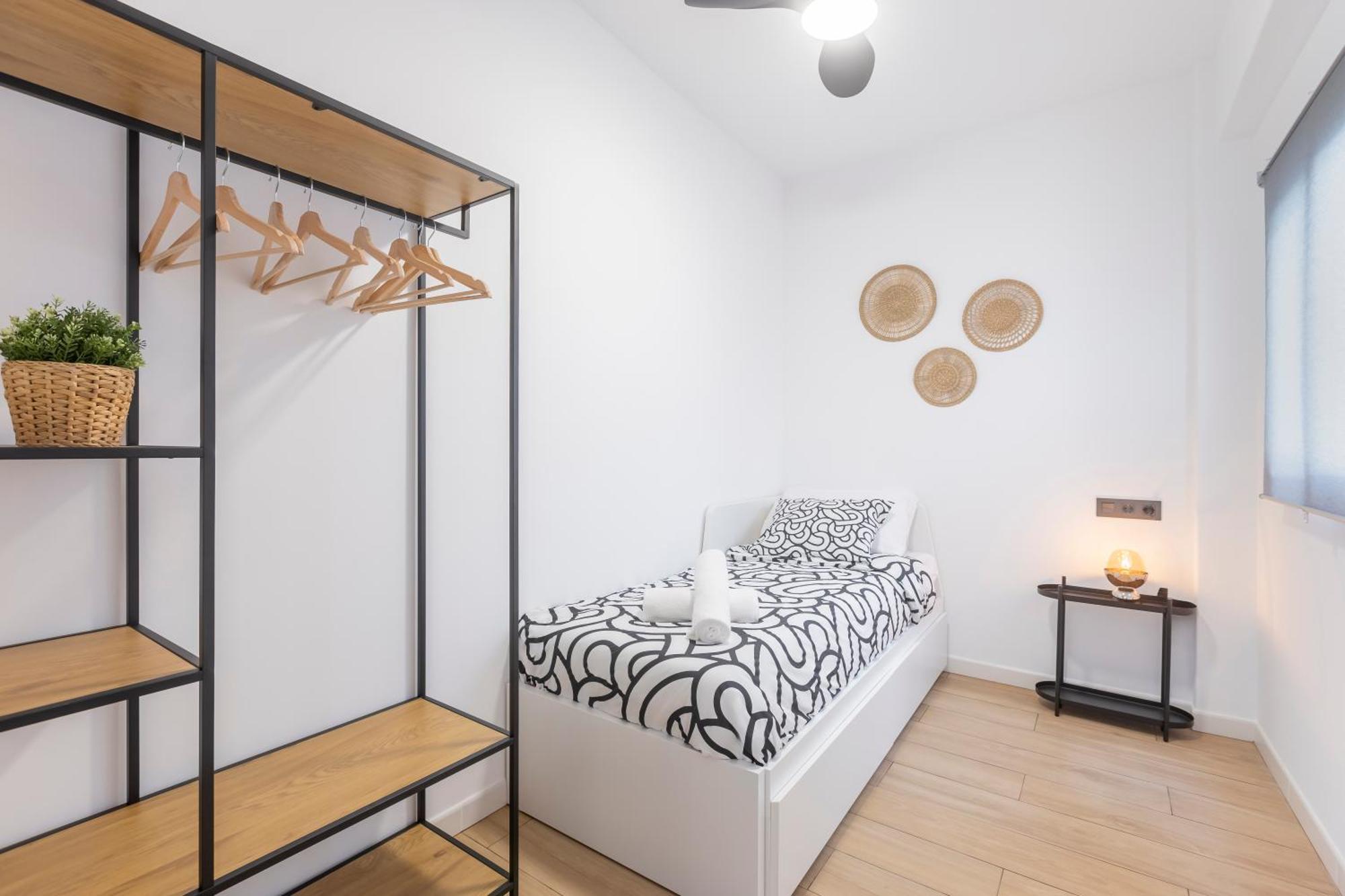 Fully Renovated In The Heart Of Fuengirola, 2 Min Walk To The Fuengirola