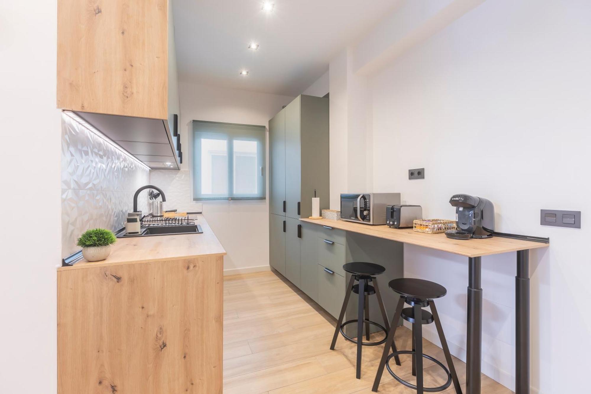 Fully Renovated In The Heart Of Fuengirola, 2 Min Walk To The