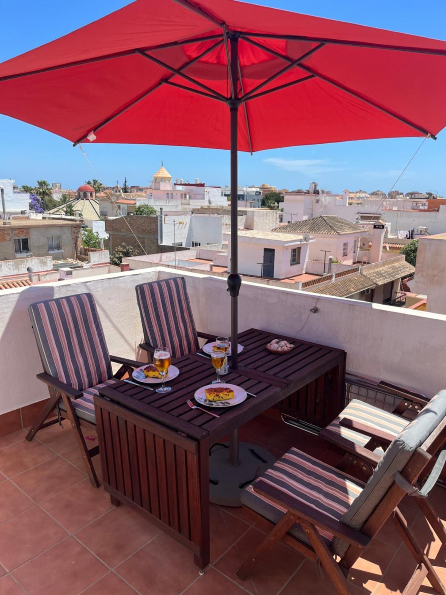 Lets In The Sun - Clavel Appartement *