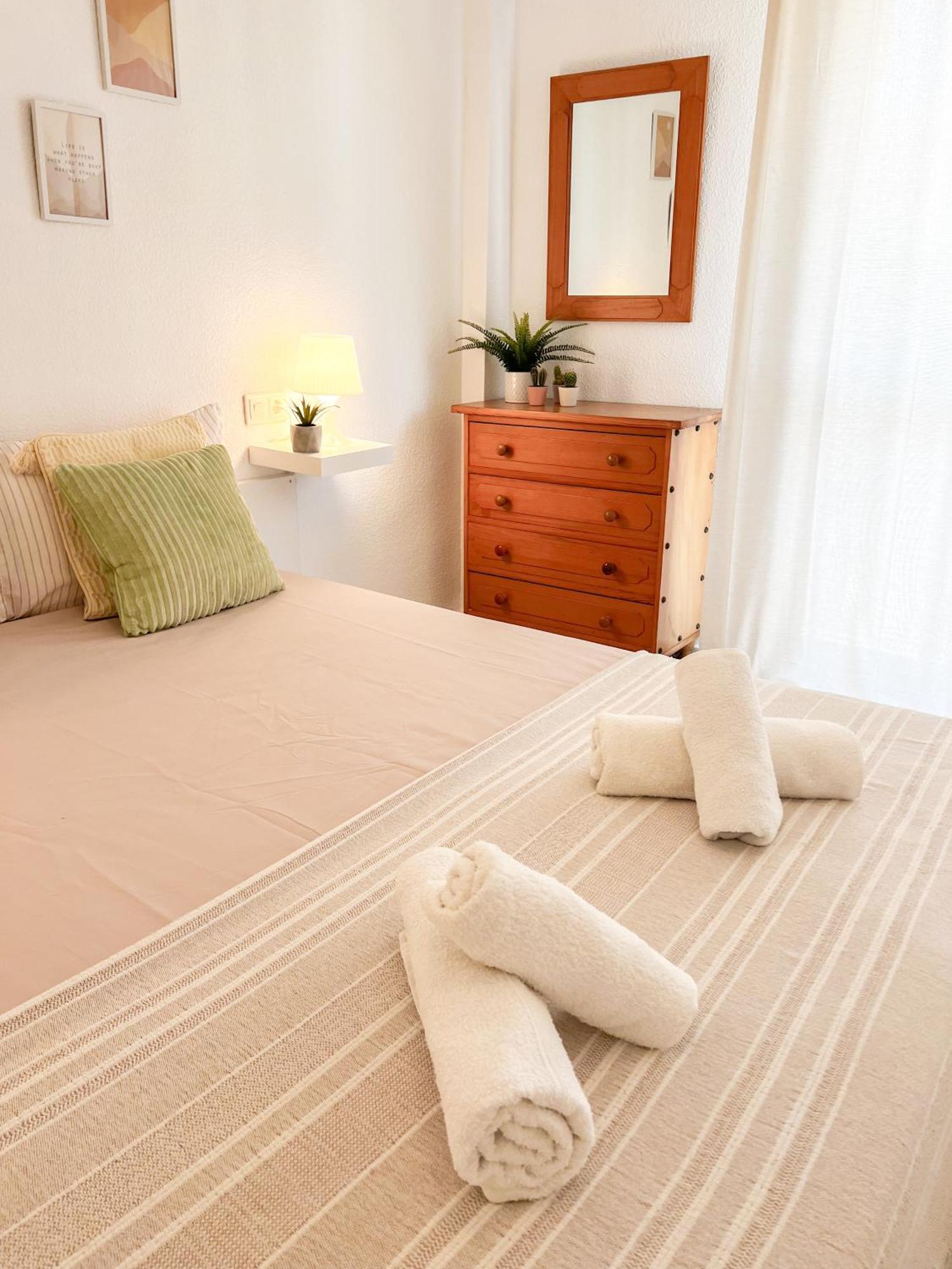Bright And Cozy Flat By The *