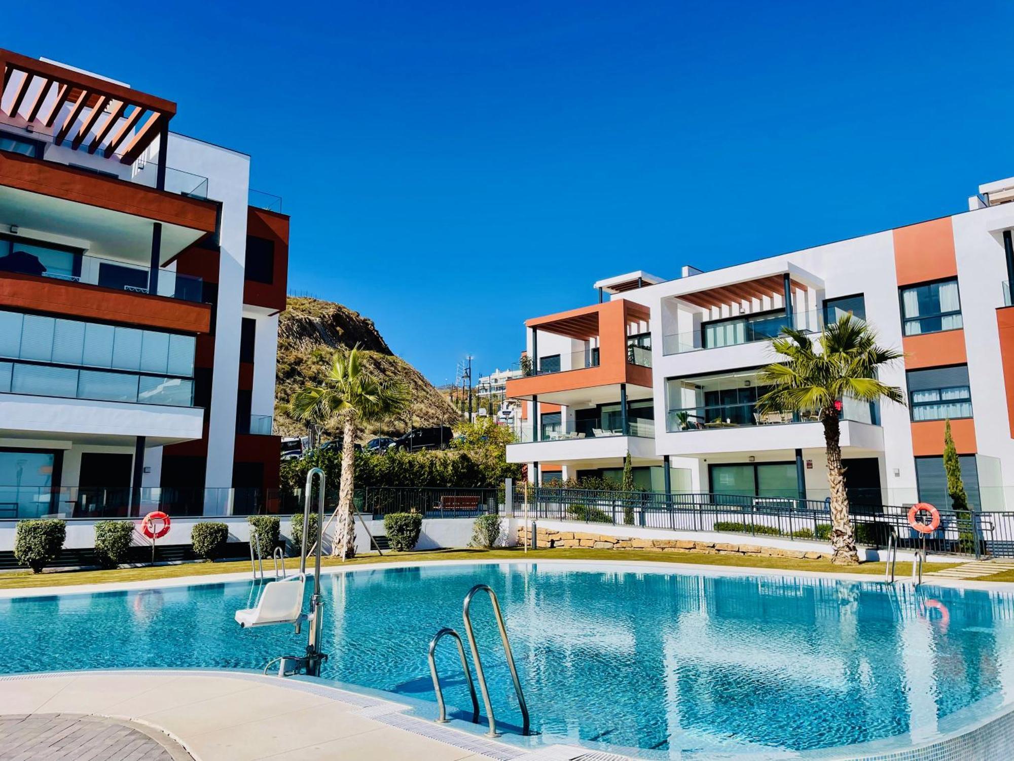 Appartement Upscale 3 Bedroom 300m From The Fuengirola