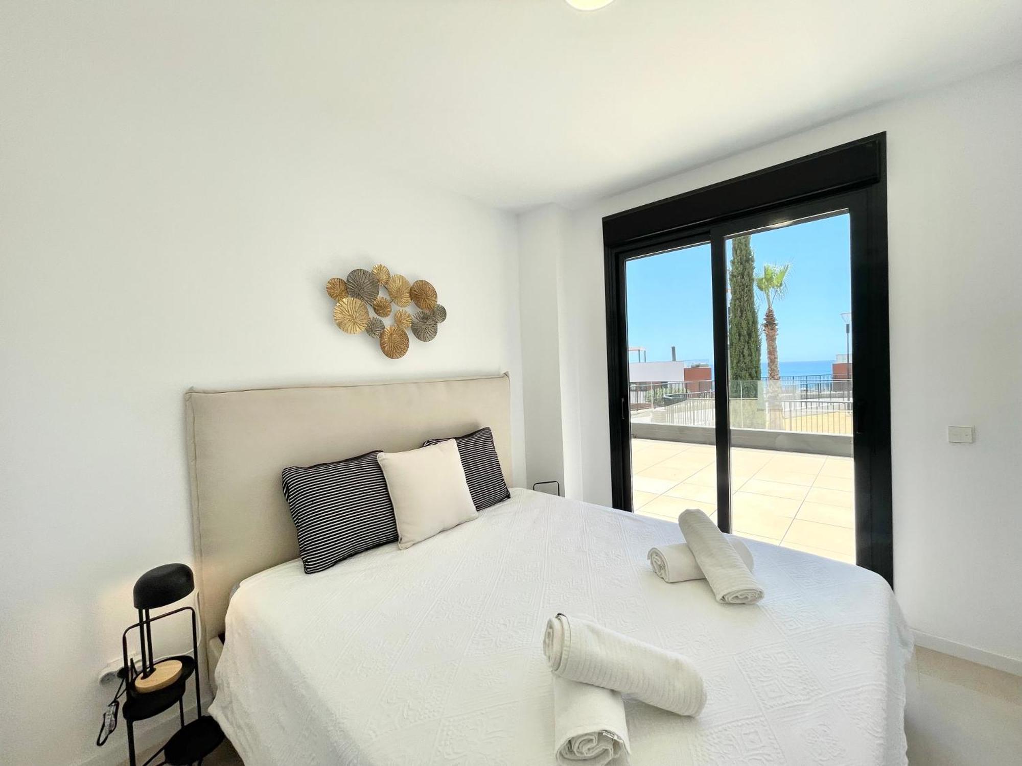Appartement Upscale 3 Bedroom 300m From The