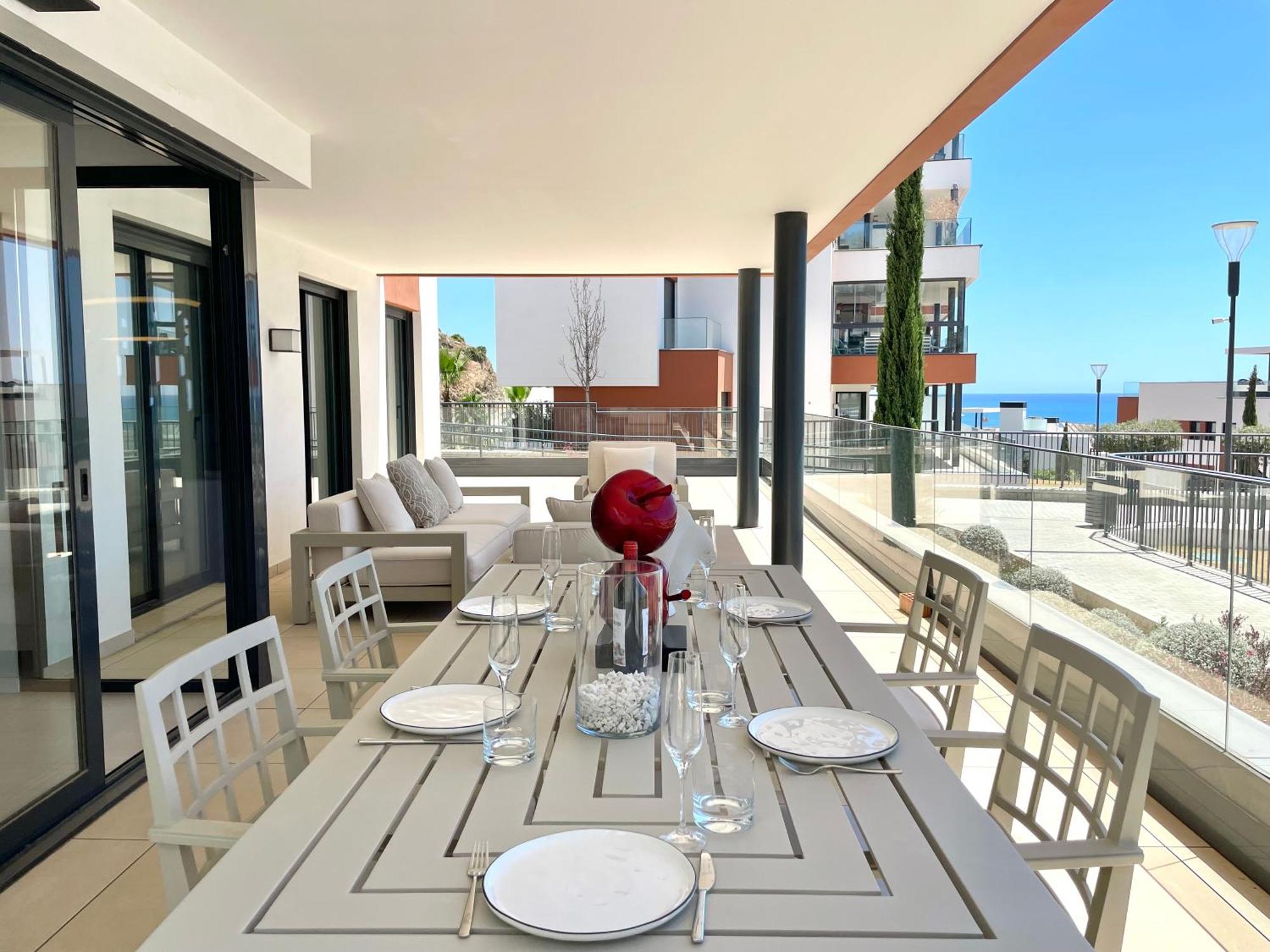 Upscale 3 Bedroom 300m From The Appartement Fuengirola