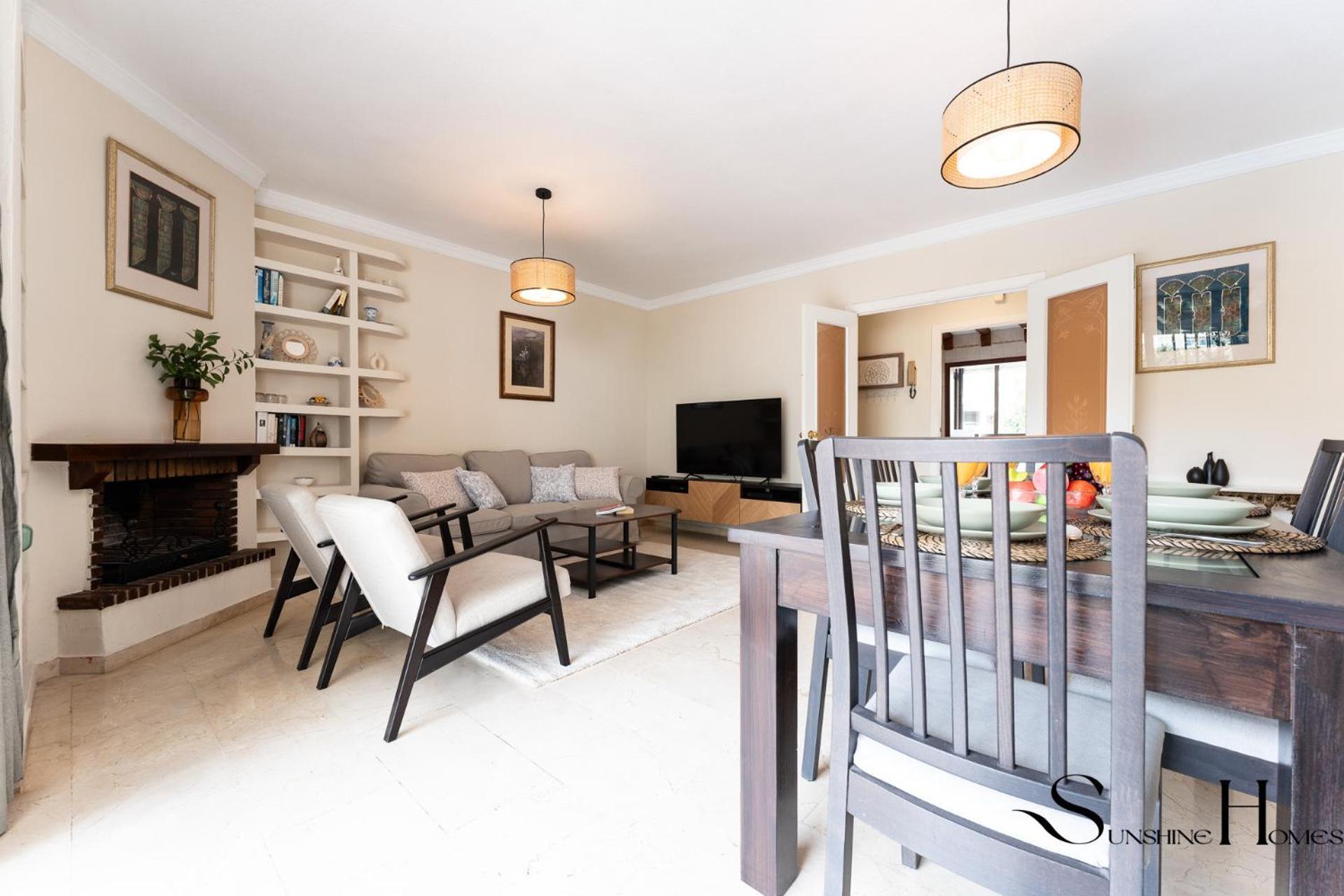 Perfect Location 3 Bedrooms 2 Bath, Parking, Pool * Fuengirola