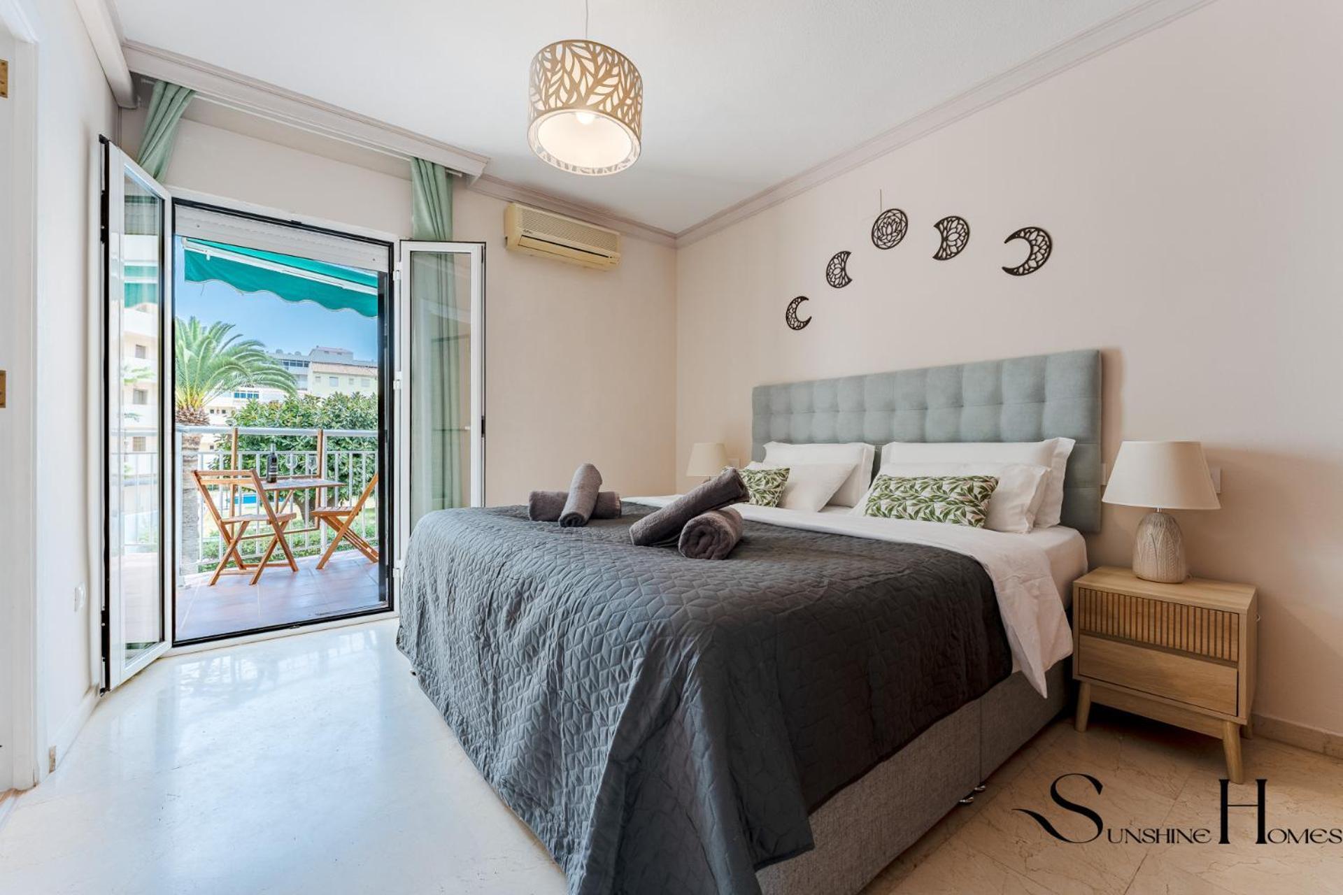 Perfect Location 3 Bedrooms 2 Bath, Parking, Pool Apartamento Fuengirola