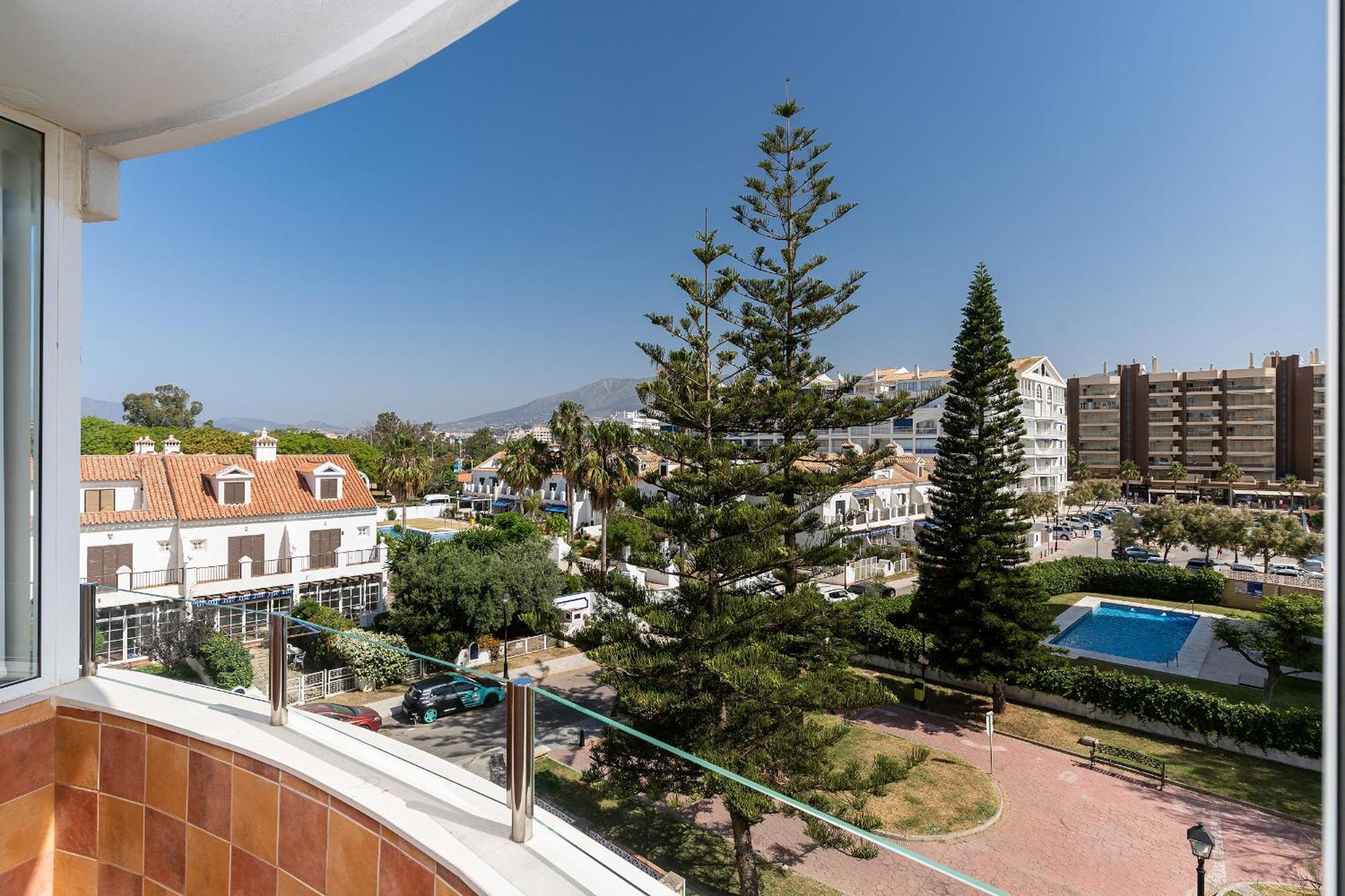 Blonzu Dominicana * Fuengirola