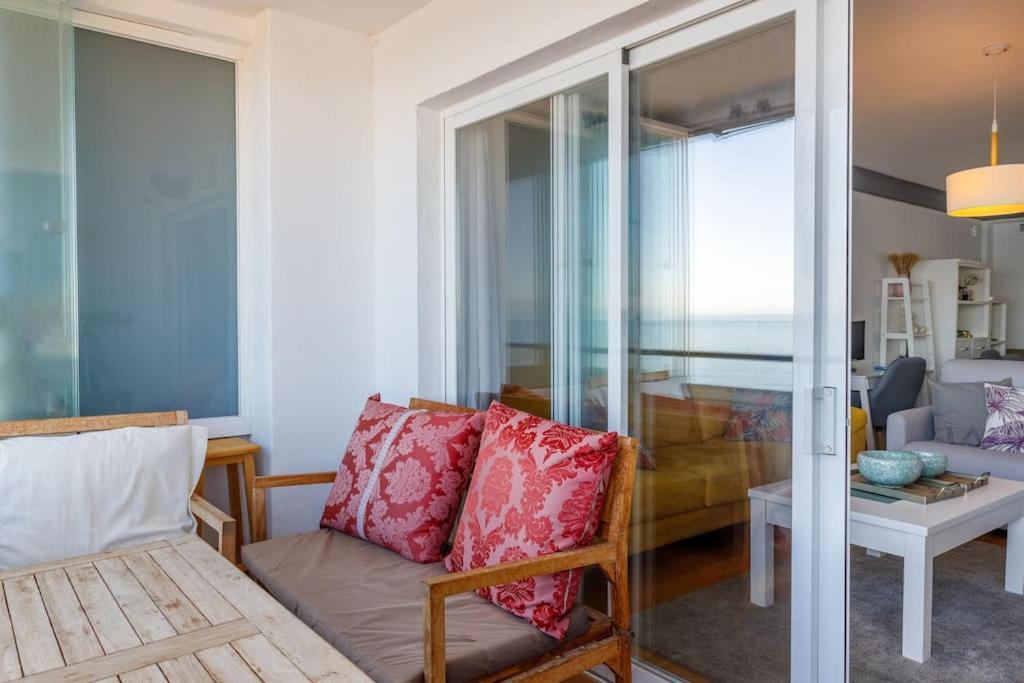Astonishing Views By The Sea Apartment