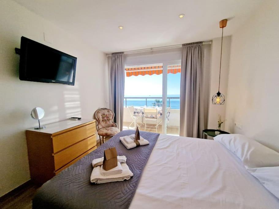 Beachfront Dream: Prime Location With Sea Views