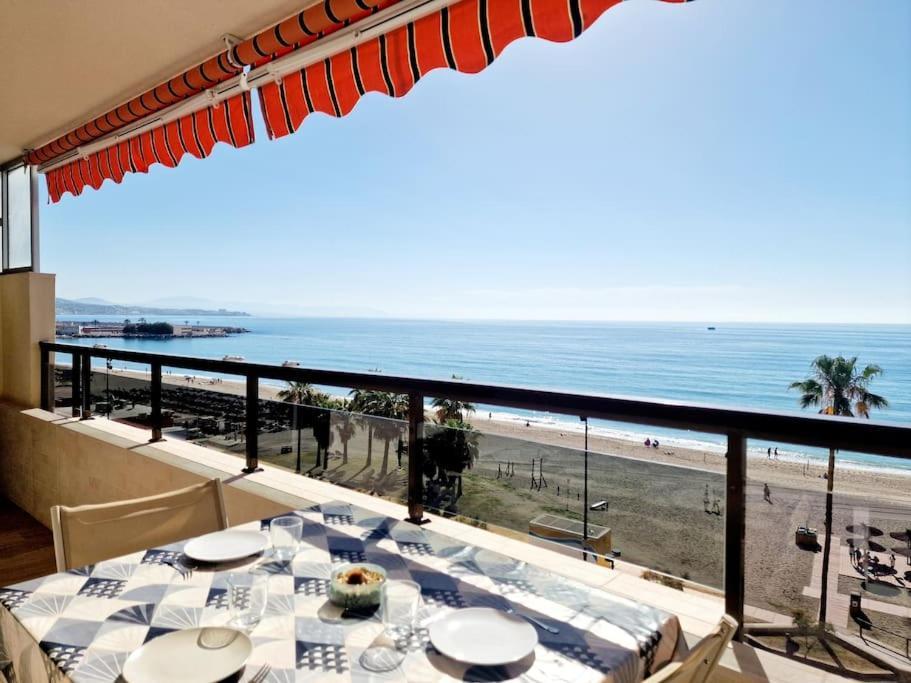 Apartment Beachfront Dream: Prime Location With Sea Views