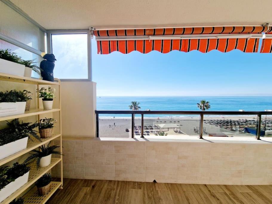 Beachfront Dream: Prime Location With Sea Views * Fuengirola