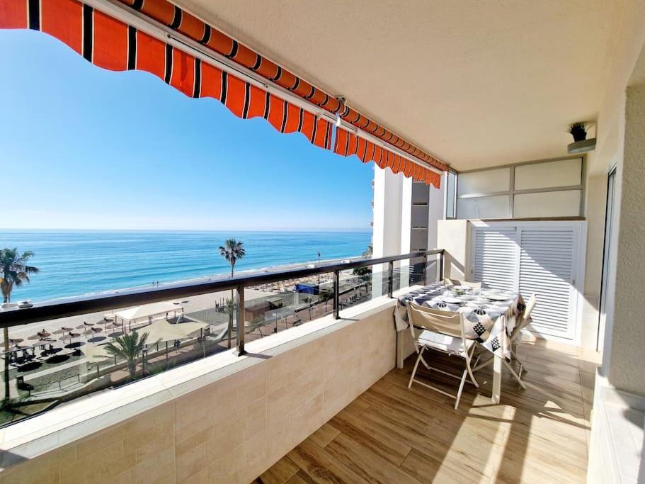 Beachfront Dream: Prime Location With Sea Views