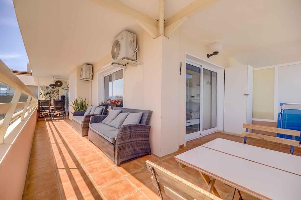 Appartement 113 - Beachfront With Views, Fuengirola