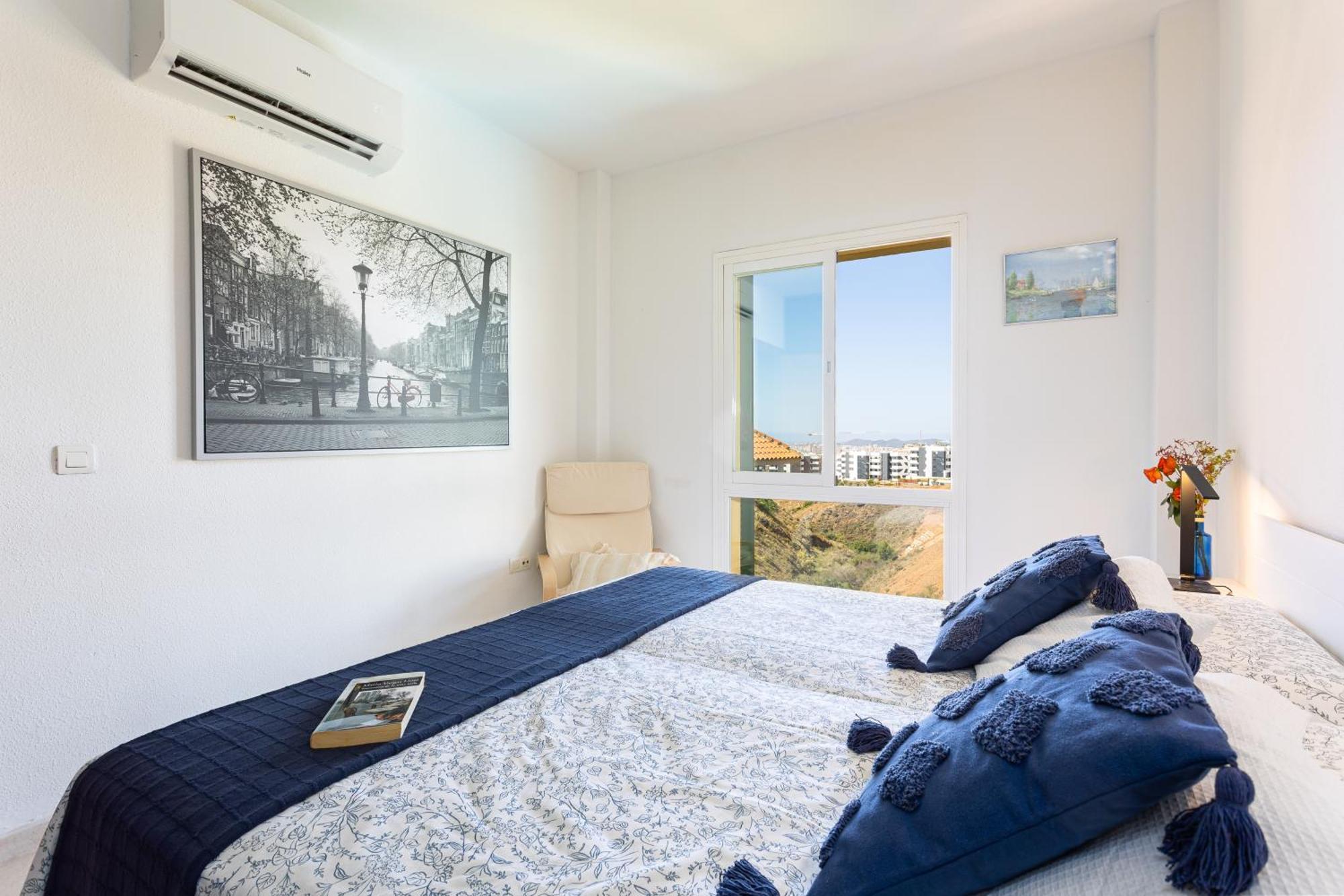 Cozy 2 Bedrooms In El Higueron Apartment *