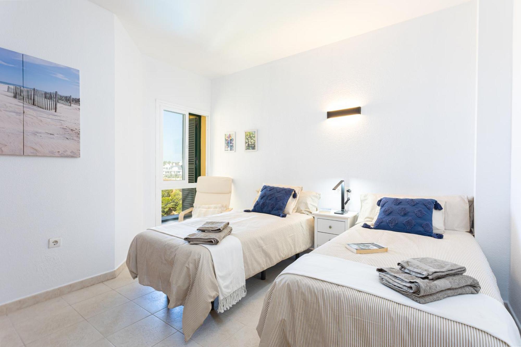 Apartment Cozy 2 Bedrooms In El Higueron Fuengirola