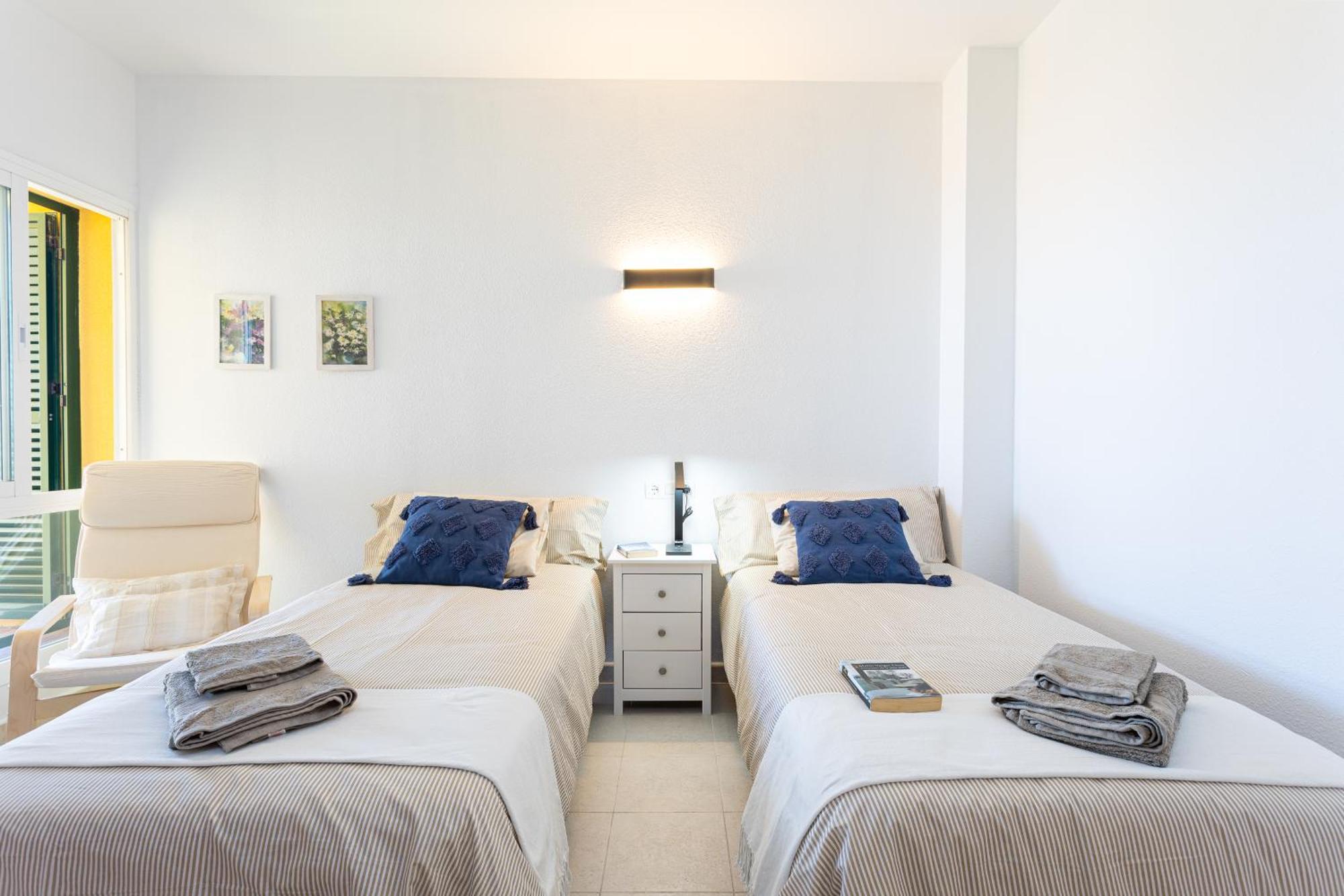 Apartment Cozy 2 Bedrooms In El Higueron