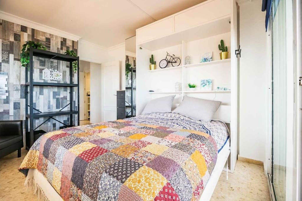 113 - Beachfront With Views, Appartement Fuengirola