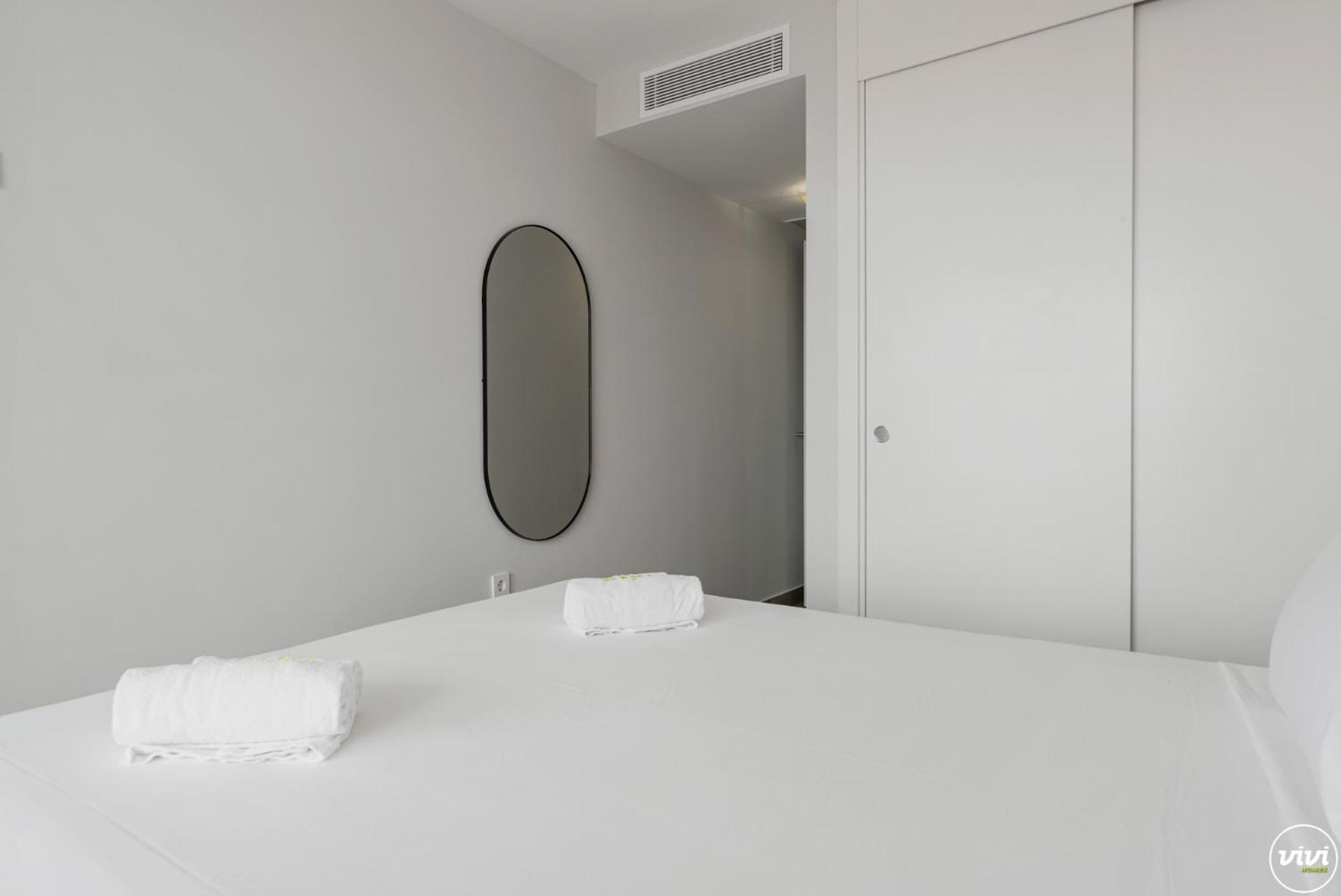 Vivi Homes - Sultana Gym, Pool, Terrace & Sea View *