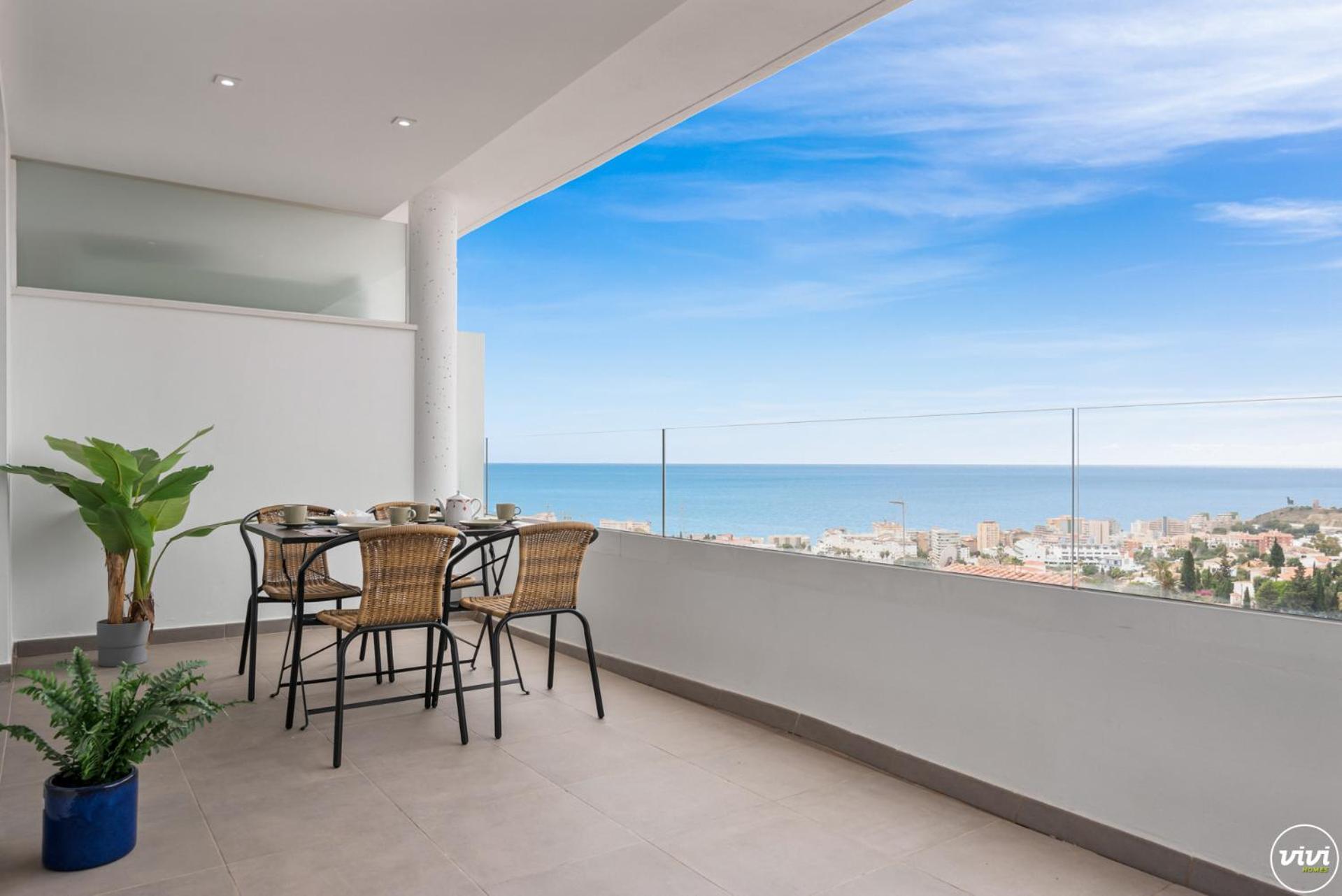 Vivi Homes - Sultana Gym, Pool, Terrace & Sea View Apartment Fuengirola