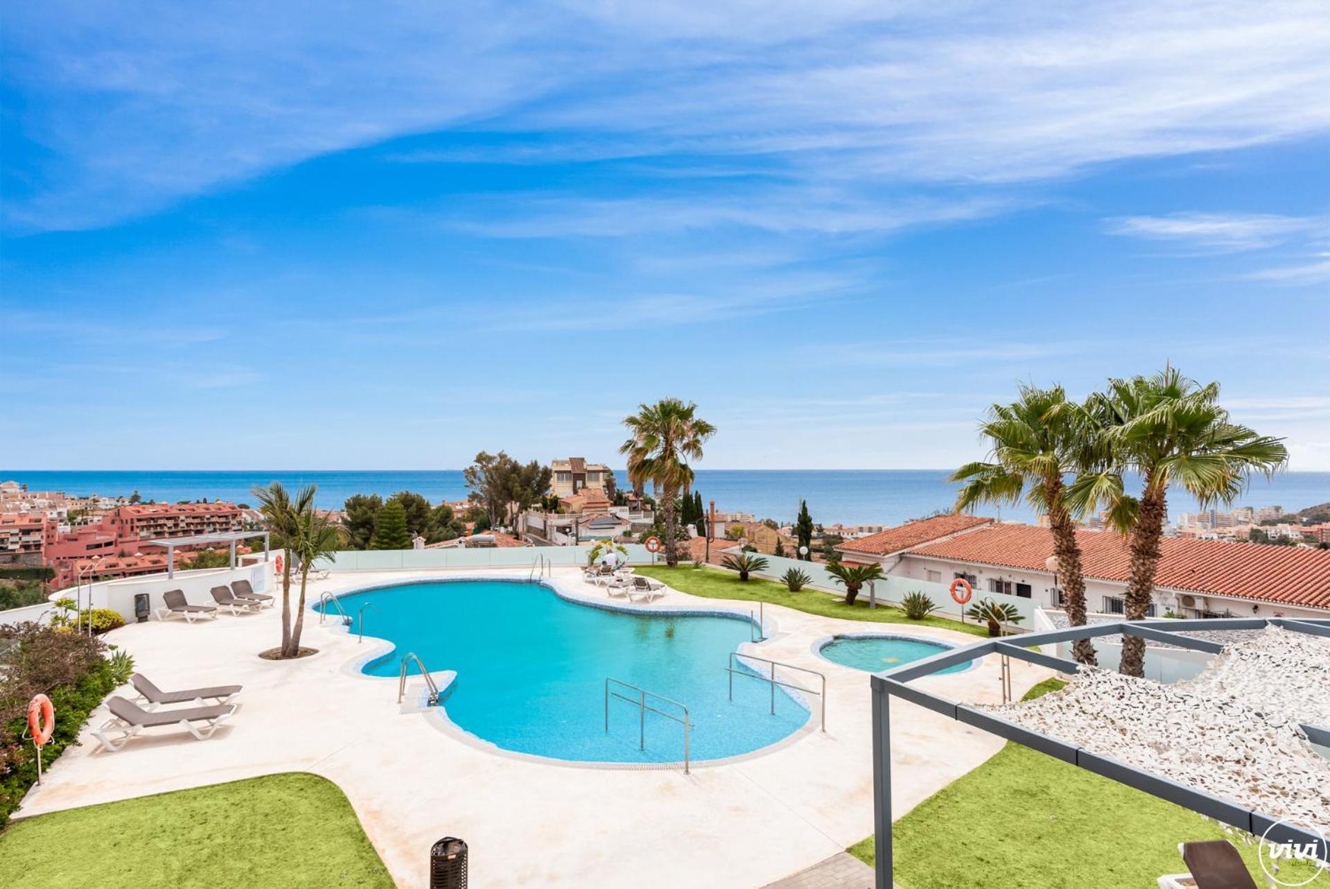 Vivi Homes - Sultana Gym, Pool, Terrace & Sea View Apartment Fuengirola