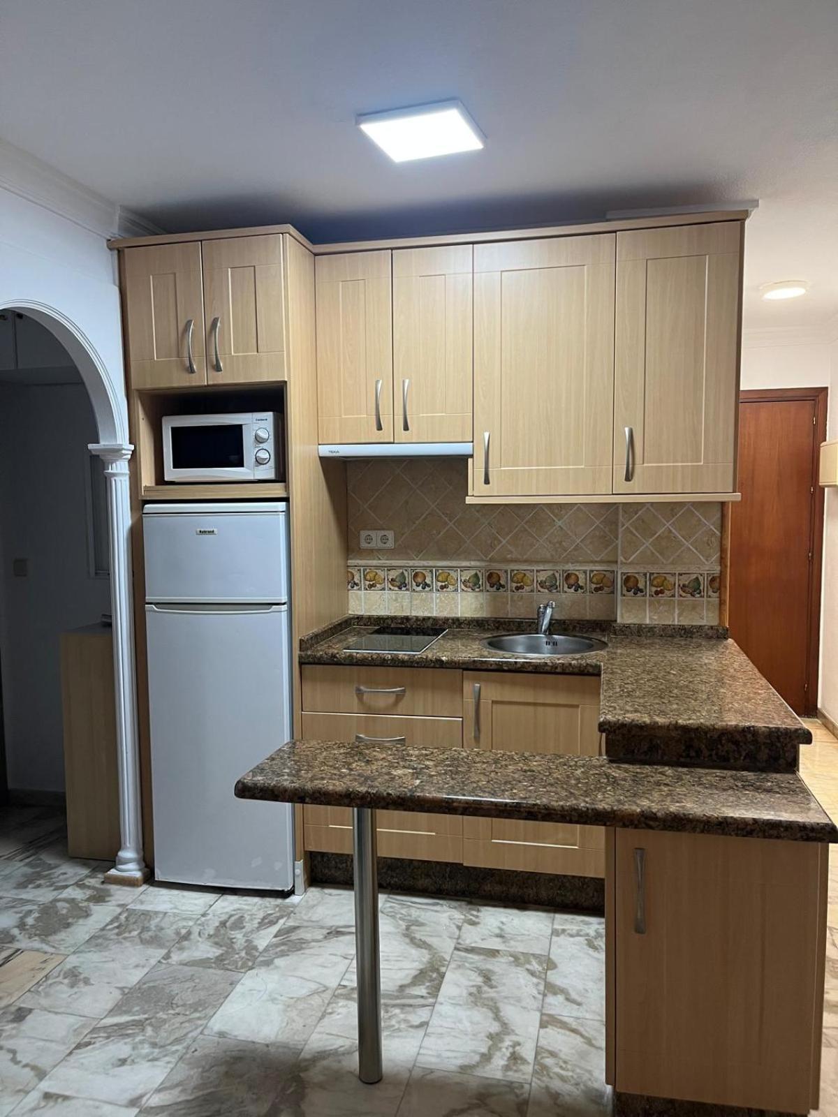 Apartment El Yate Paseo Maritimo Puerto Deportivo *