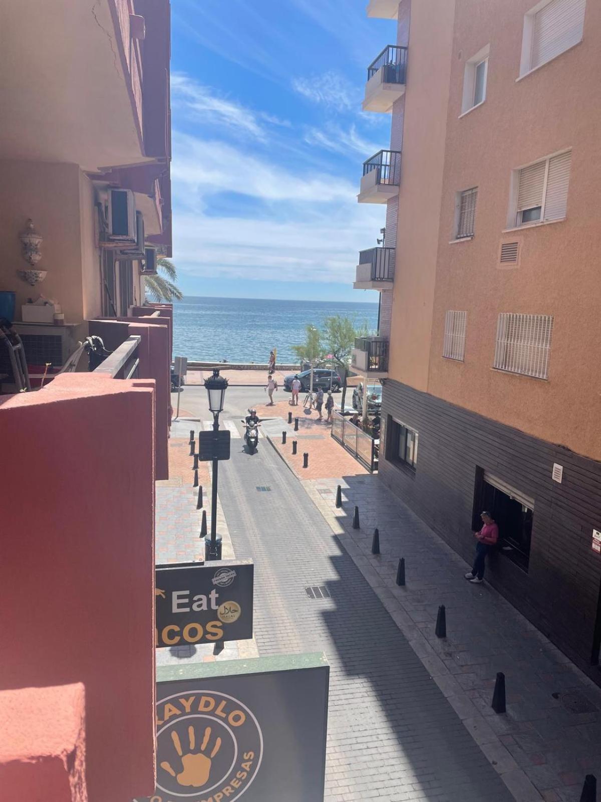 El Yate Paseo Maritimo Puerto Deportivo *