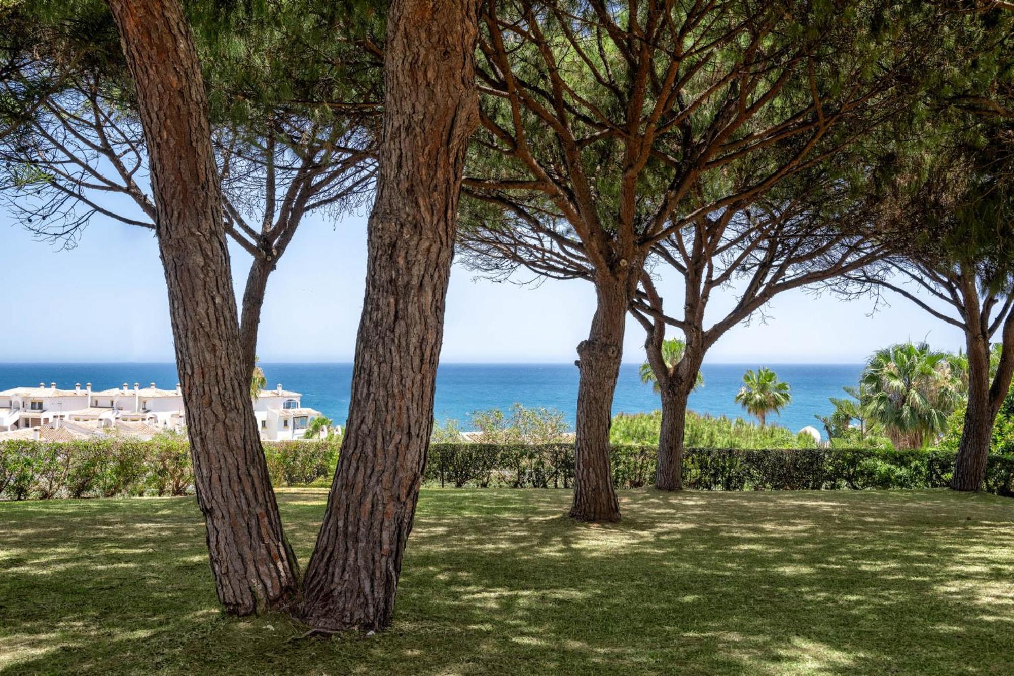 Beautiful With Stunning Sea Views, Perfect For Relaxation Fuengirola