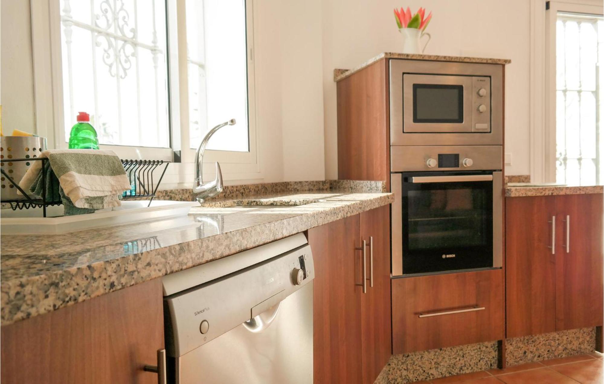 In Fuengirola, Malaga With Kitchen Apartment