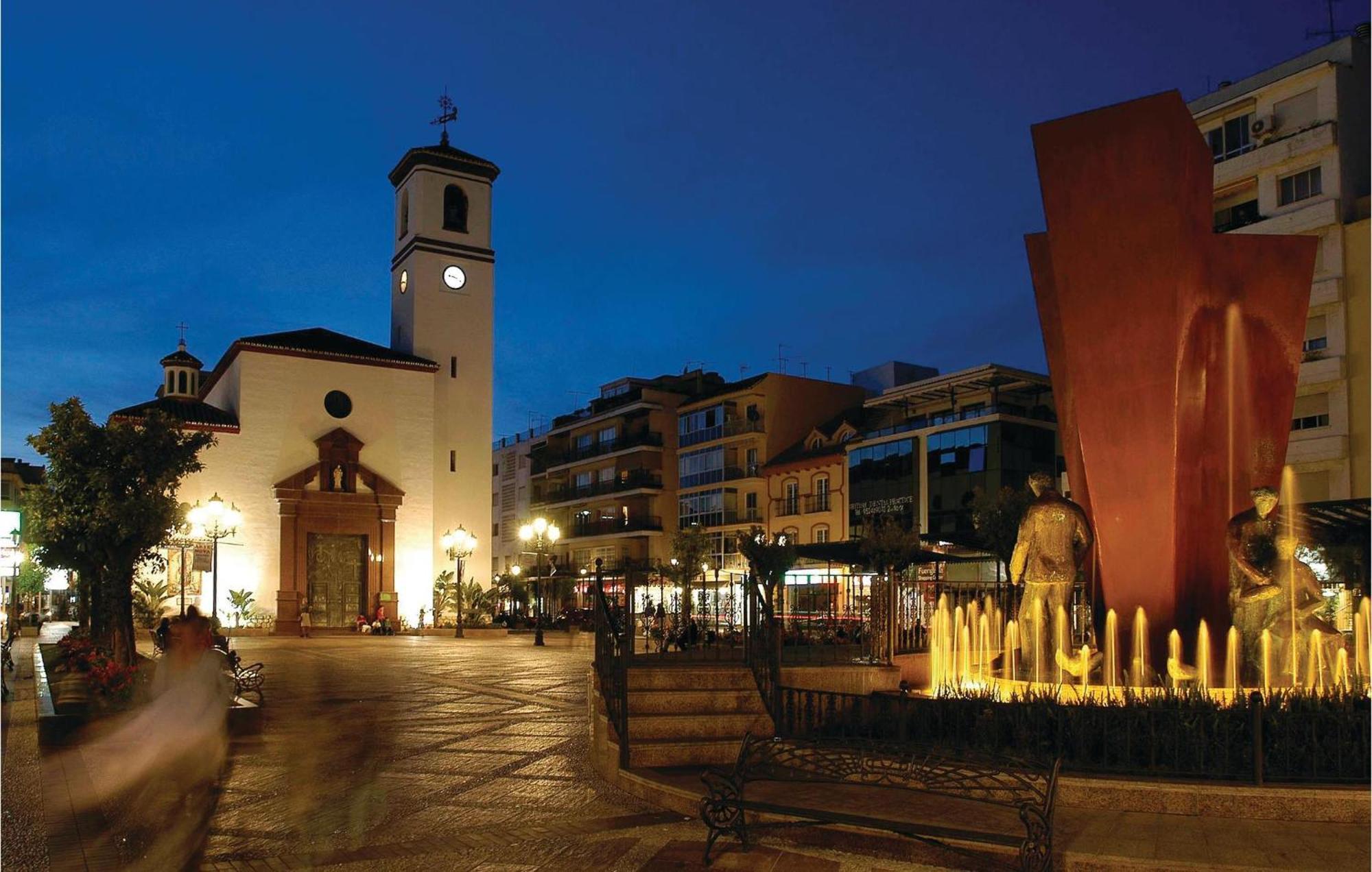 In Fuengirola, Malaga With Kitchen