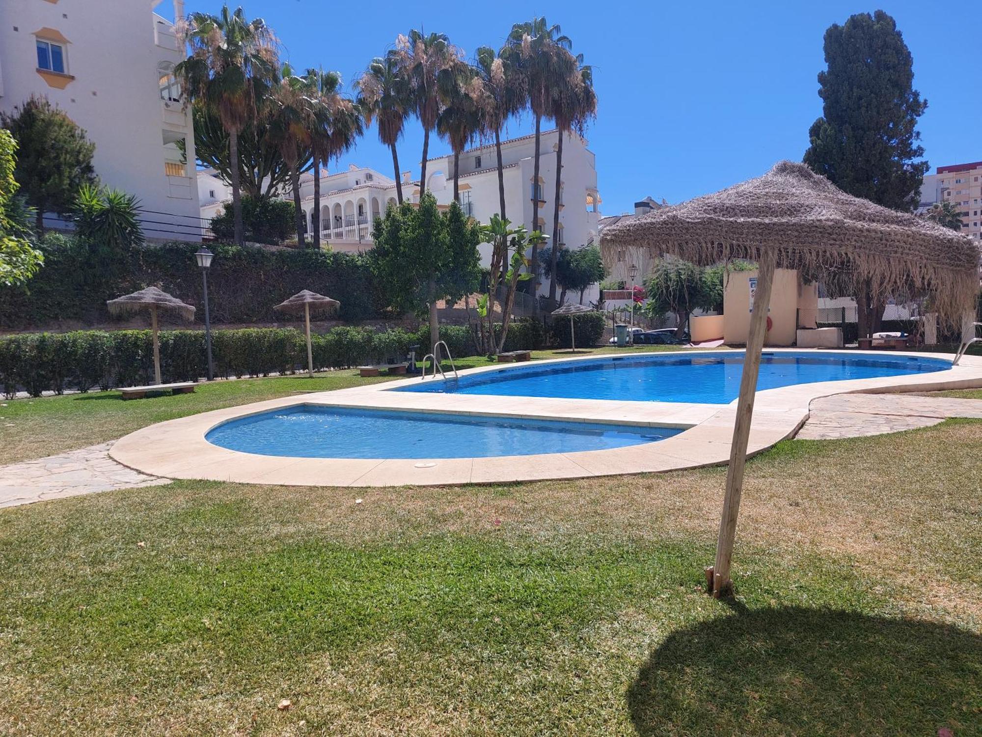 Estudio Con Piscina Y Parking, Playa A 4 Min A Pie, Tren A 2 Min Apartment Fuengirola