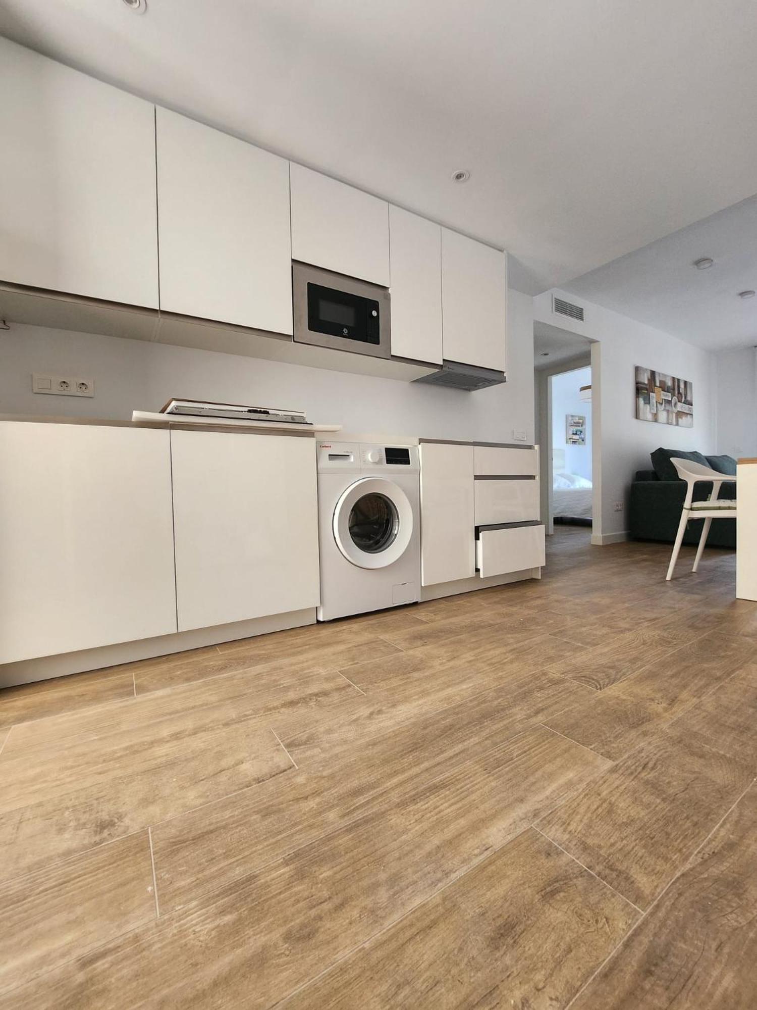 Novamar Apartamentos, Independientes Con Terraza, Dos Dormitorios, Salon Y Cocina Independiente, Ubicados En Centro De Y A La Playa, Wifi De Alta Velocidad