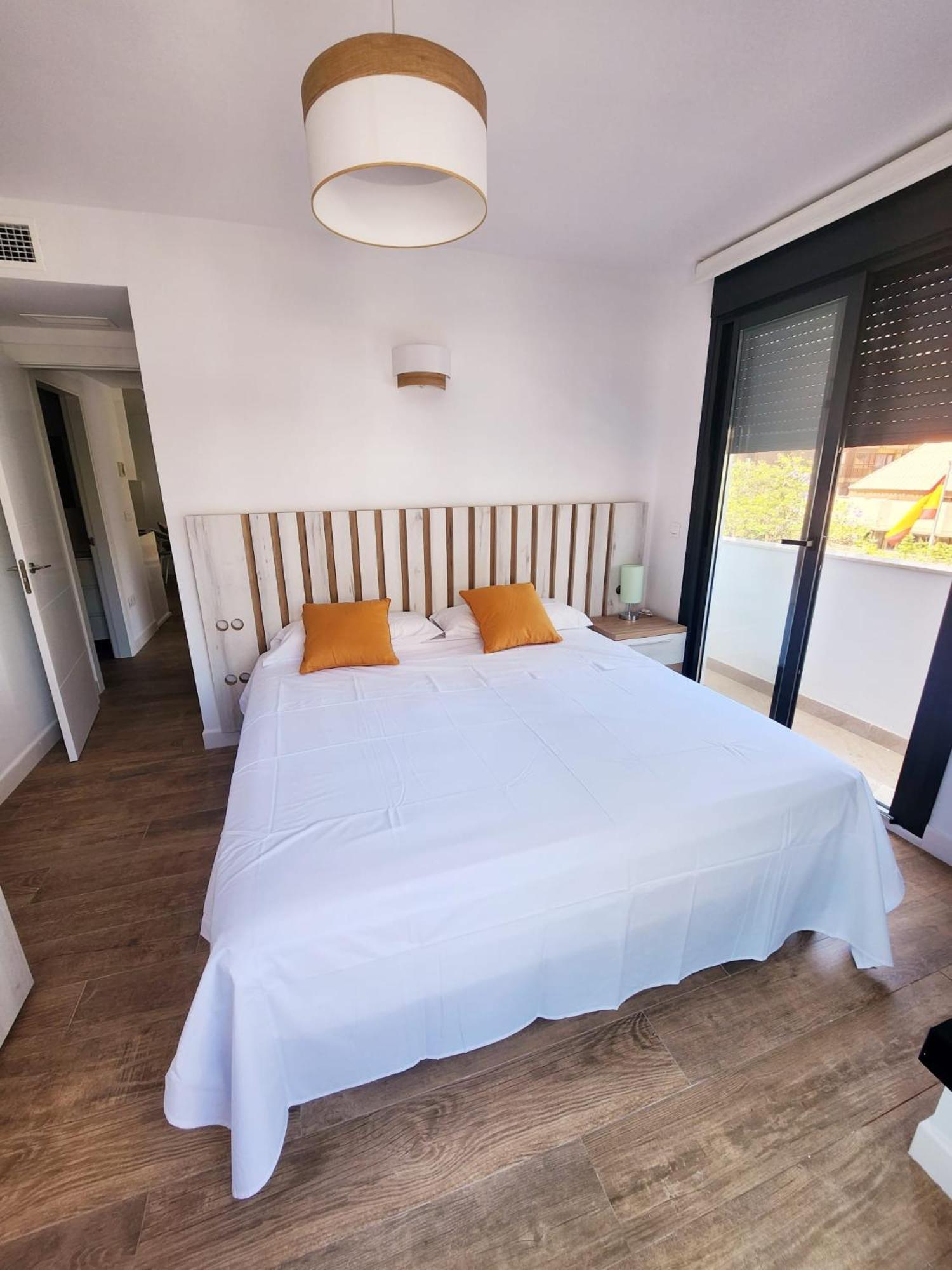 Novamar Apartamentos, Independientes Con Terraza, Dos Dormitorios, Salon Y Cocina Independiente, Ubicados En Centro De Y A La Playa, Wifi De Alta Velocidad Fuengirola