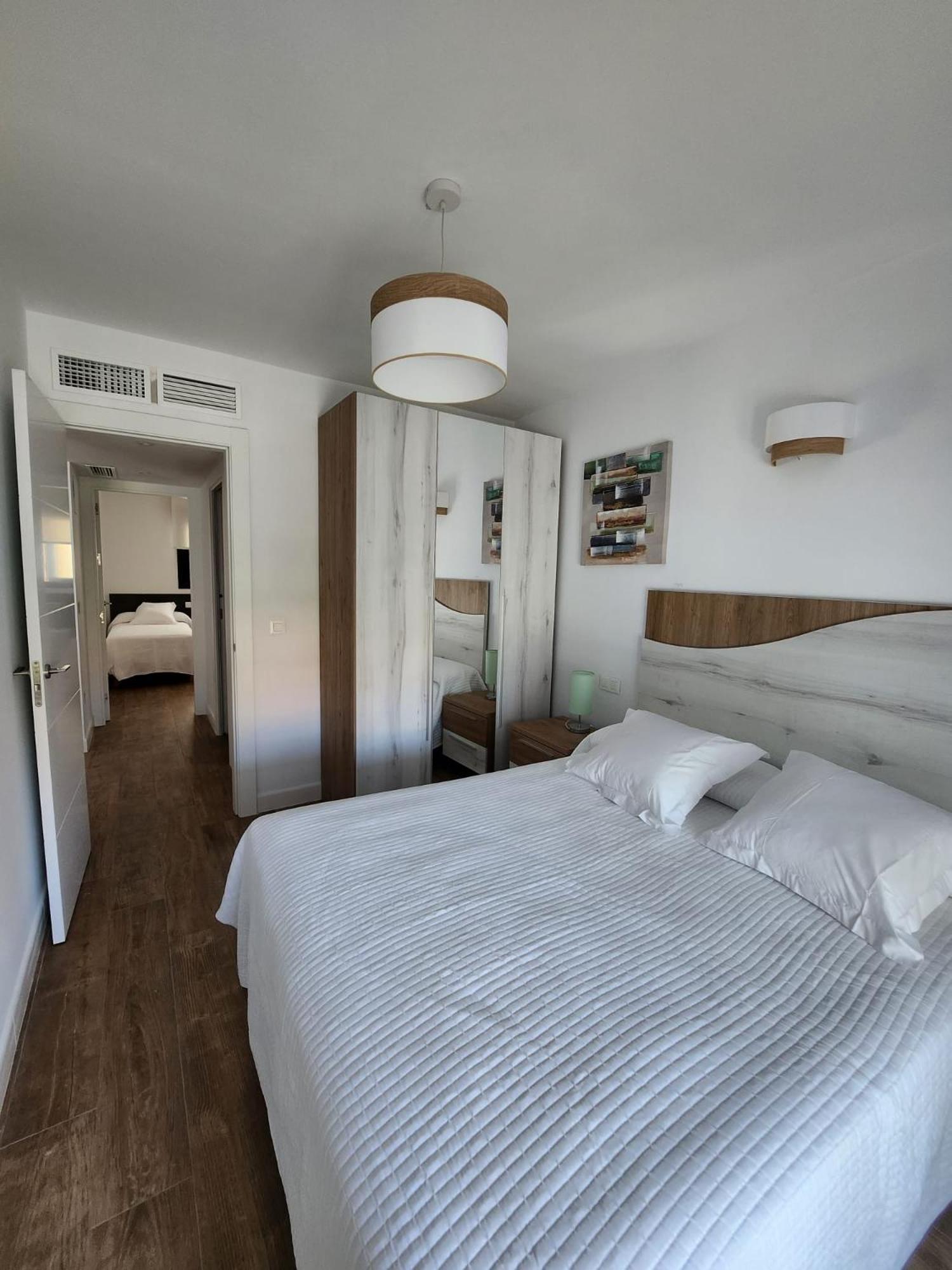 Novamar Apartamentos, Independientes Con Terraza, Dos Dormitorios, Salon Y Cocina Independiente, Ubicados En Centro De Y A La Playa, Wifi De Alta Velocidad Apartment Fuengirola