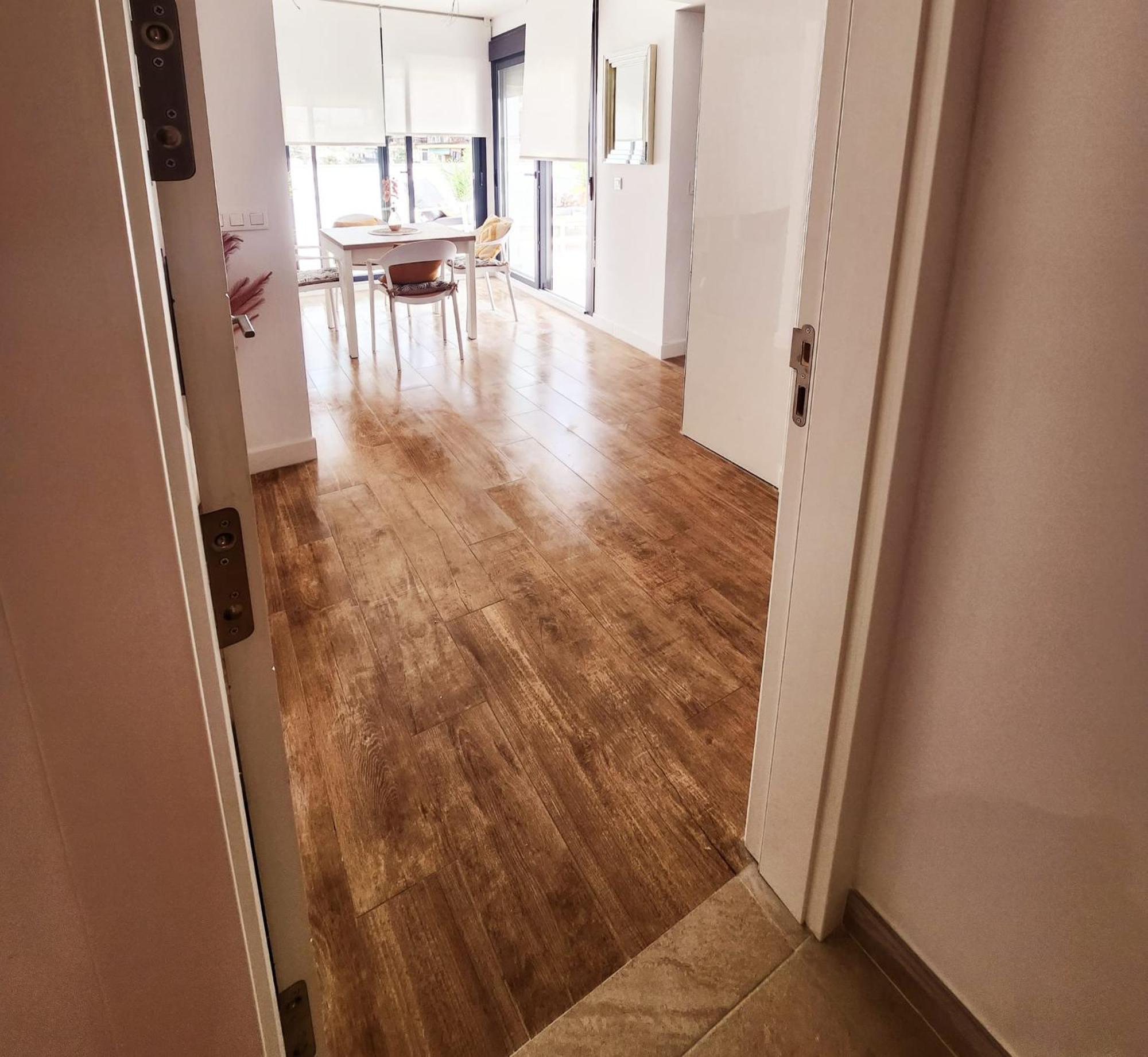 Novamar Apartamentos, Independientes Con Terraza, Dos Dormitorios, Salon Y Cocina Independiente, Ubicados En Centro De Y A La Playa, Wifi De Alta Velocidad