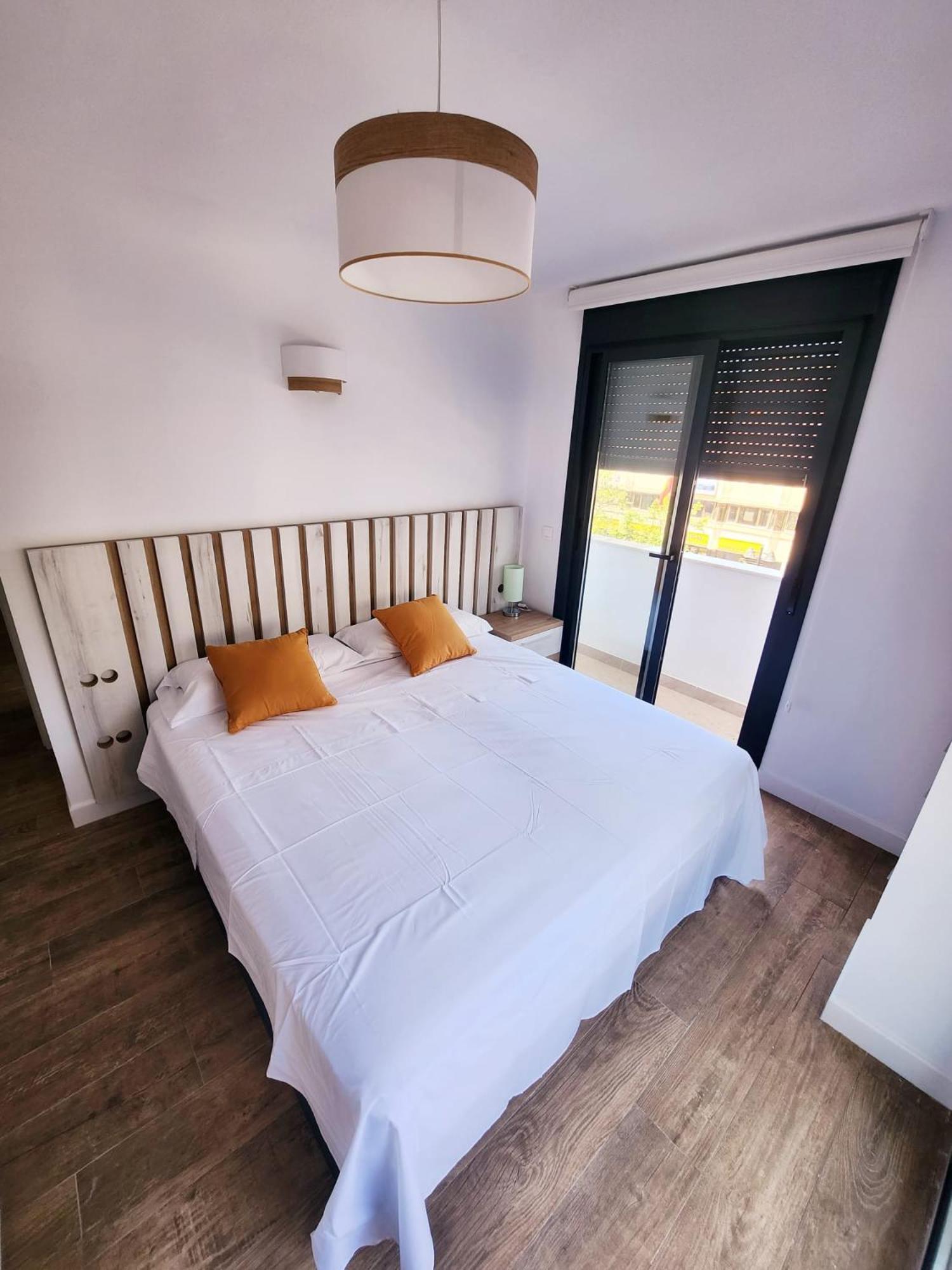 Novamar Apartamentos, Independientes Con Terraza, Dos Dormitorios, Salon Y Cocina Independiente, Ubicados En Centro De Y A La Playa, Wifi De Alta Velocidad Fuengirola